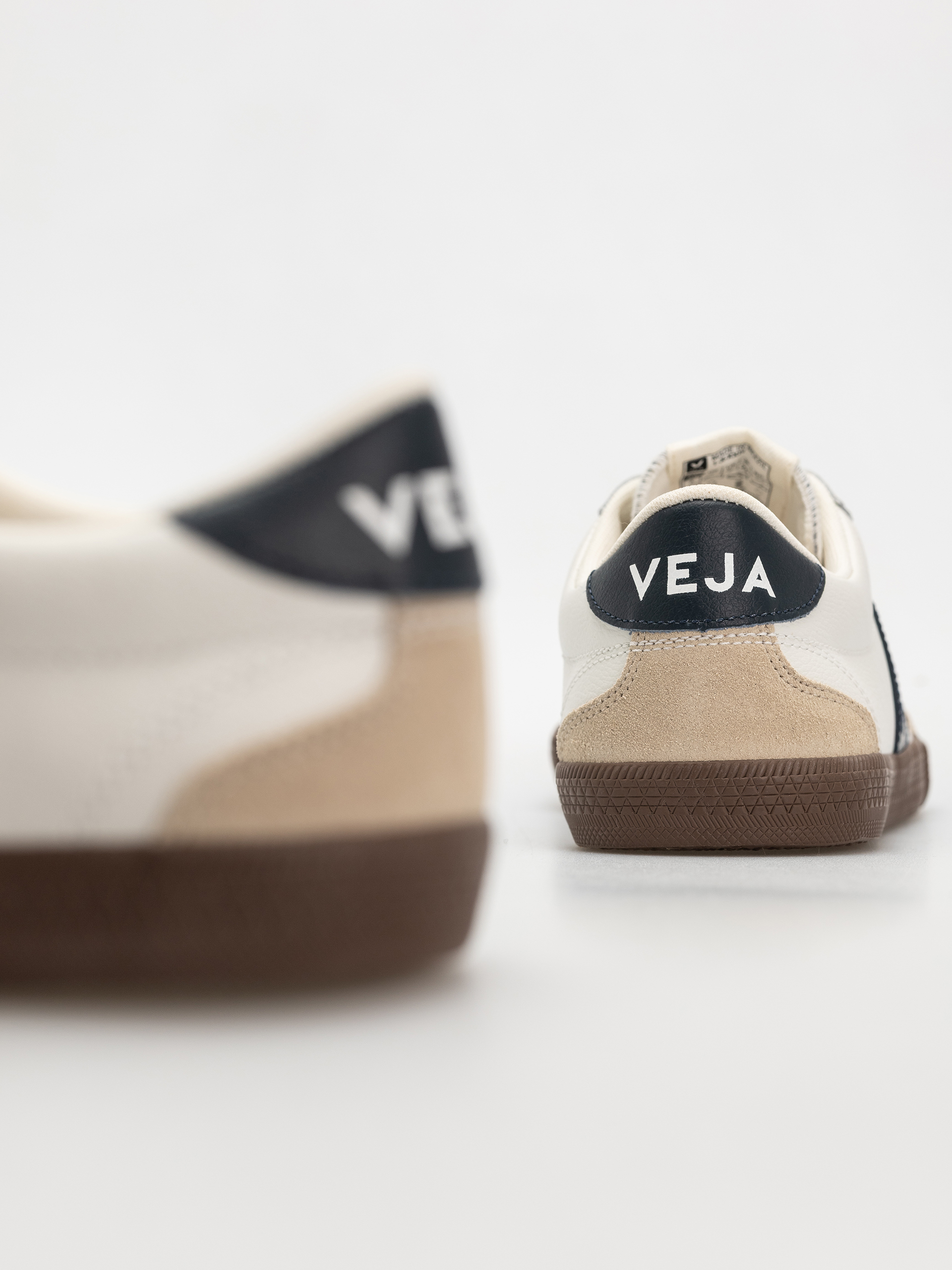 Topánky Veja Volley Wmn (white nautico bark)