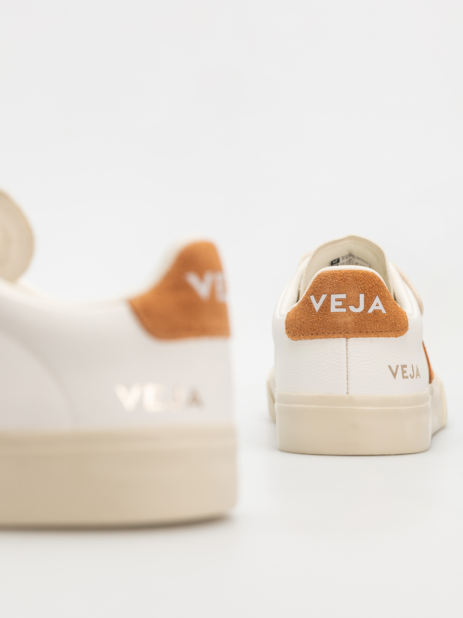 Topánky Veja Recife Logo Wmn (extra white umber)