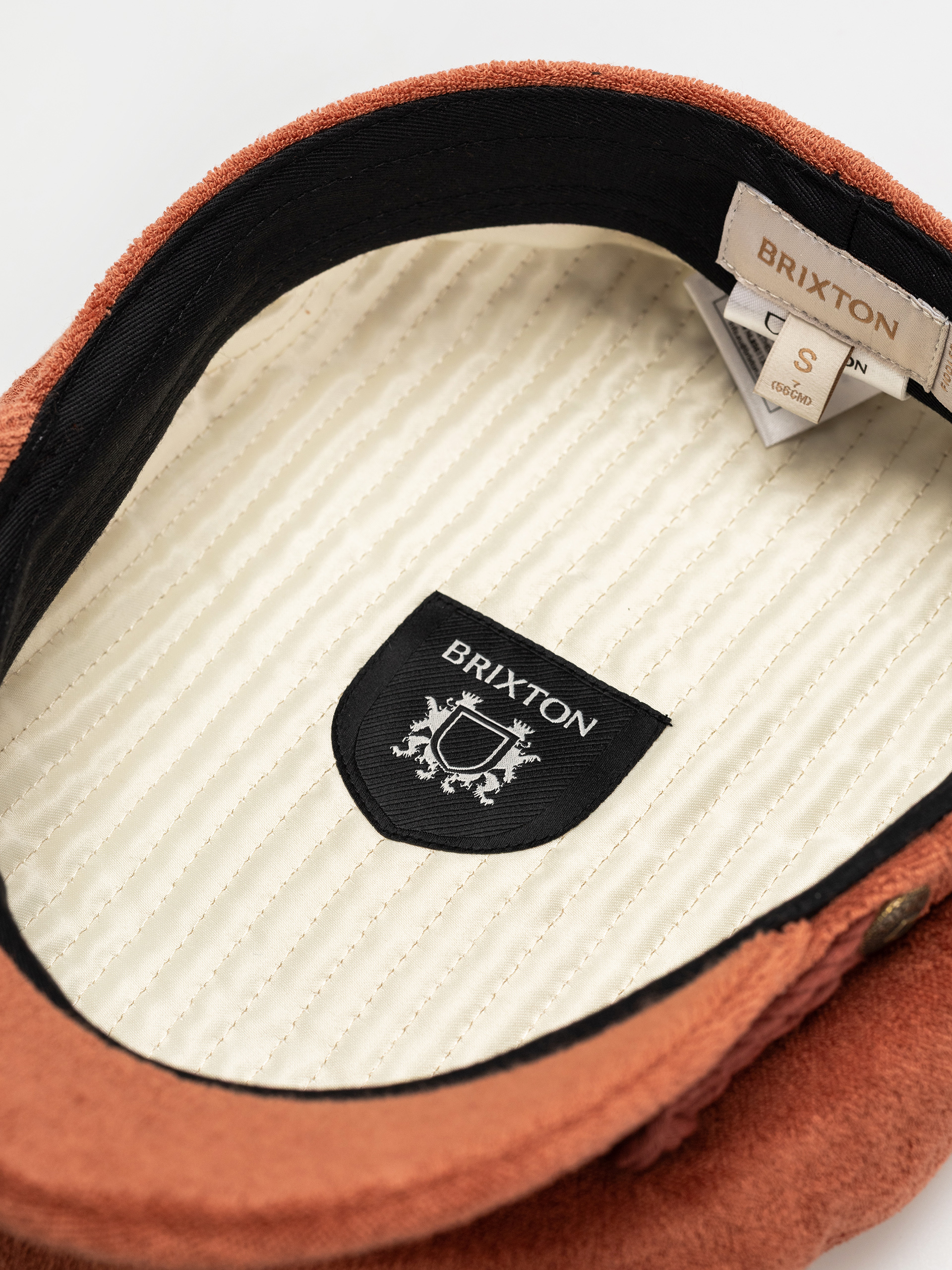 Klobúk so šiltom Brixton Fiddler Cap (burnt brick terry cloth)