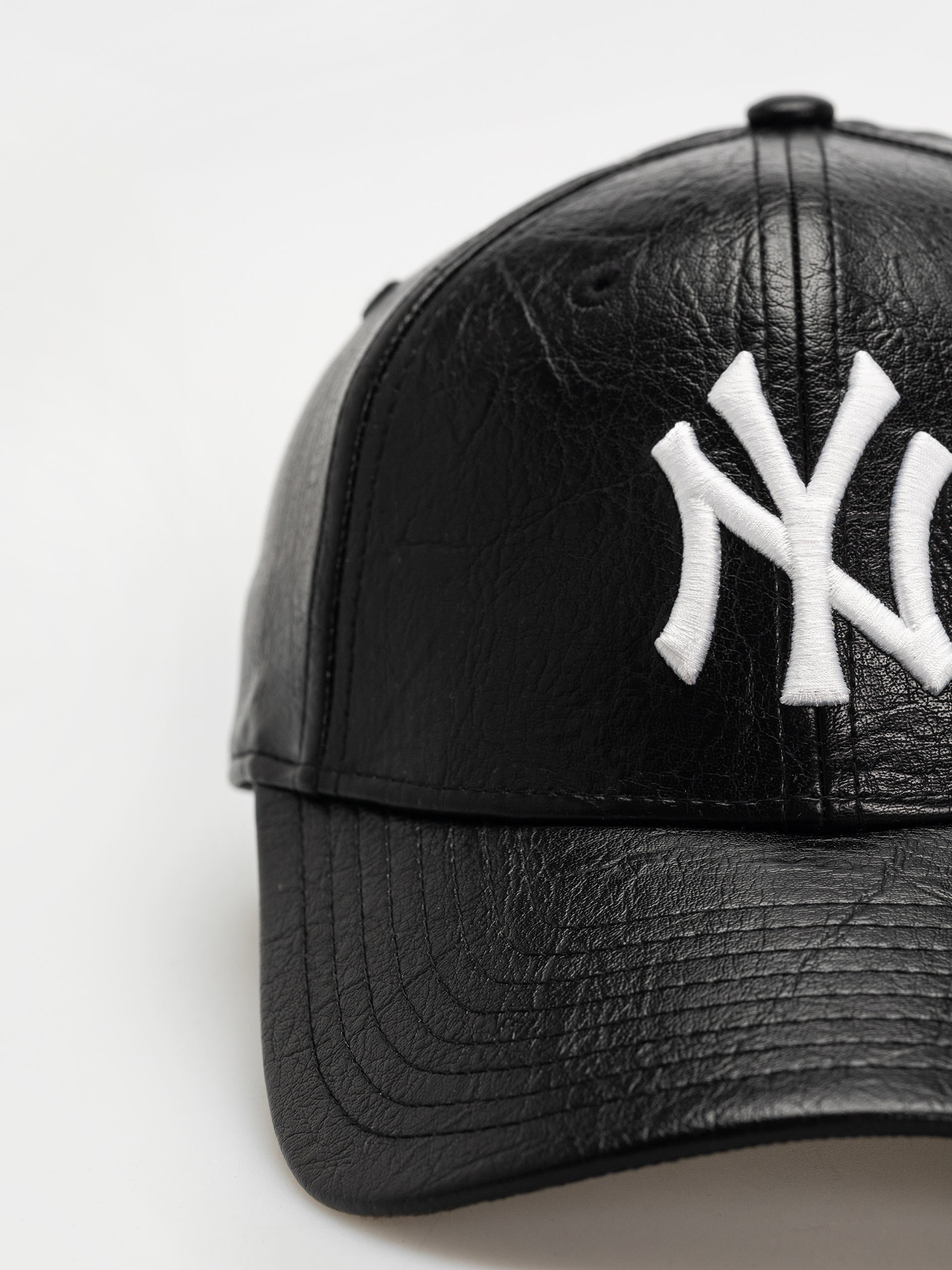 Šiltovka New Era Crinkled Pu 9Forty New York Yankees Wmn (black)