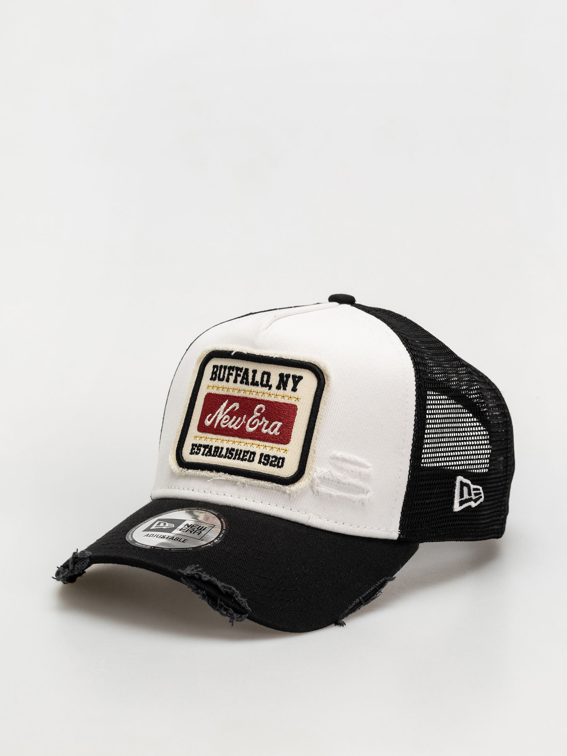 Šiltovka New Era Patch Distress Trucker (white)