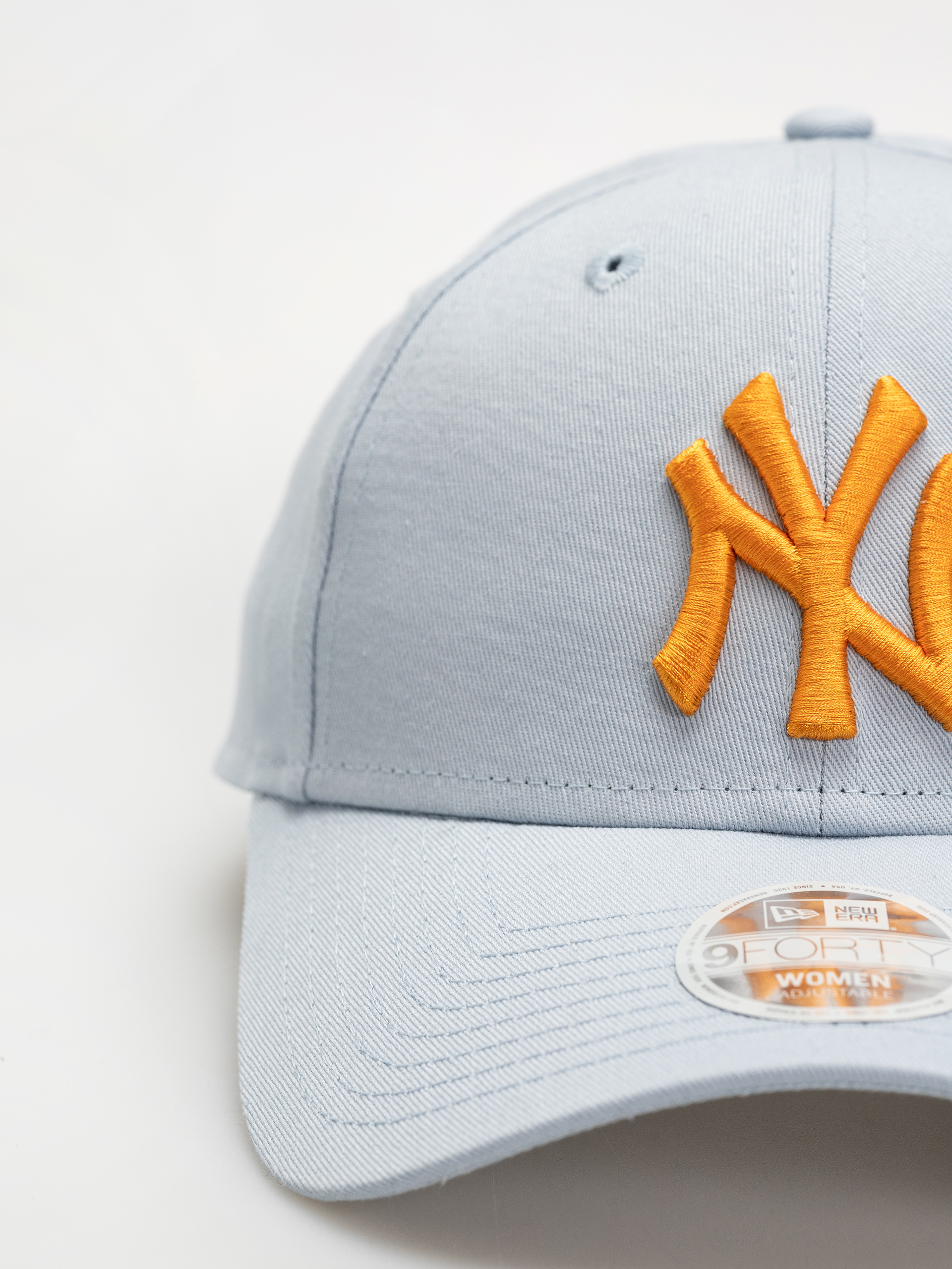 Šiltovka New Era League Essential 9Forty New York Yankees Wmn (pastel blue)