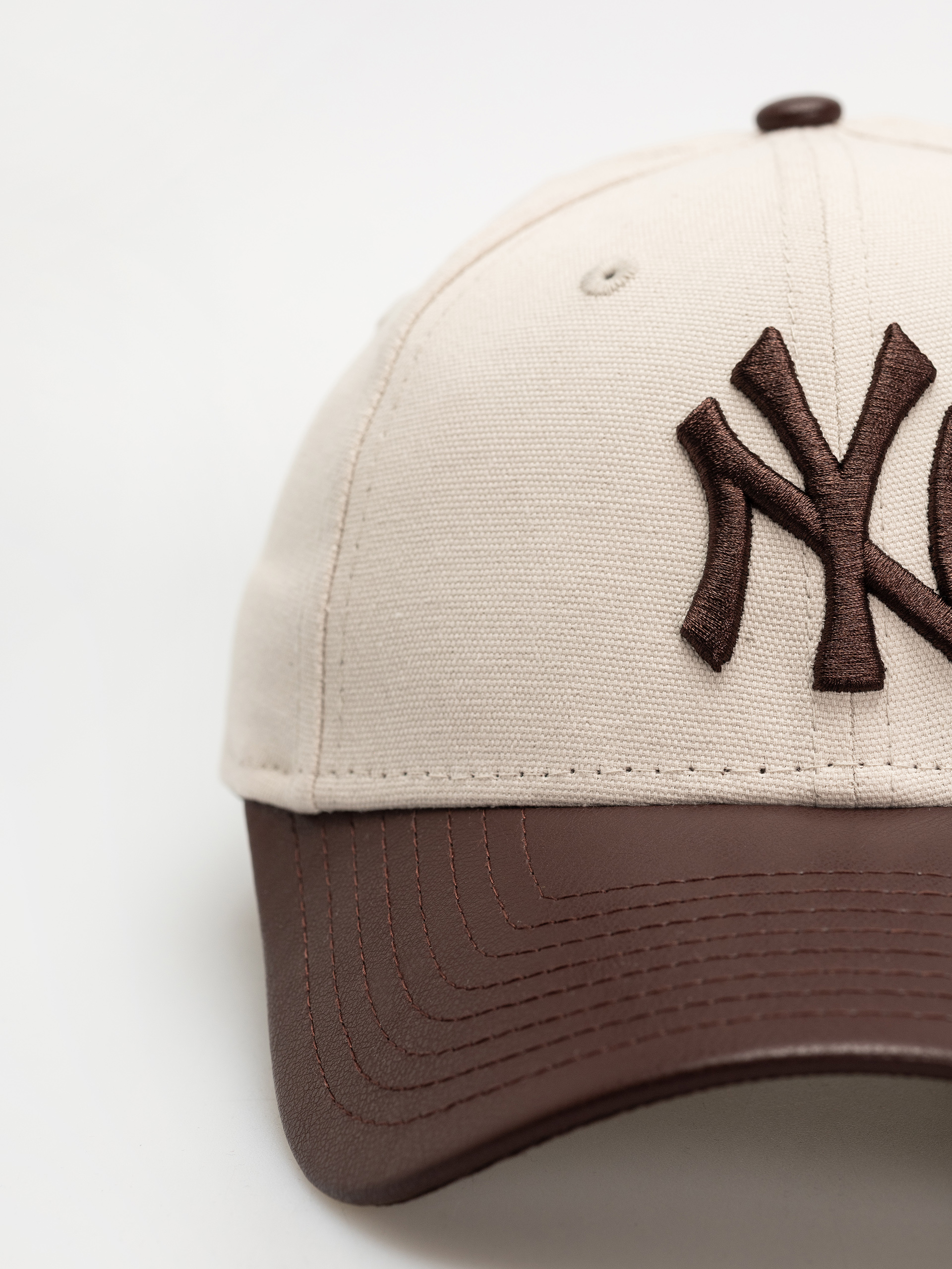 Šiltovka New Era Pu Visor 9Forty New York Yankees Wmn (light beige)