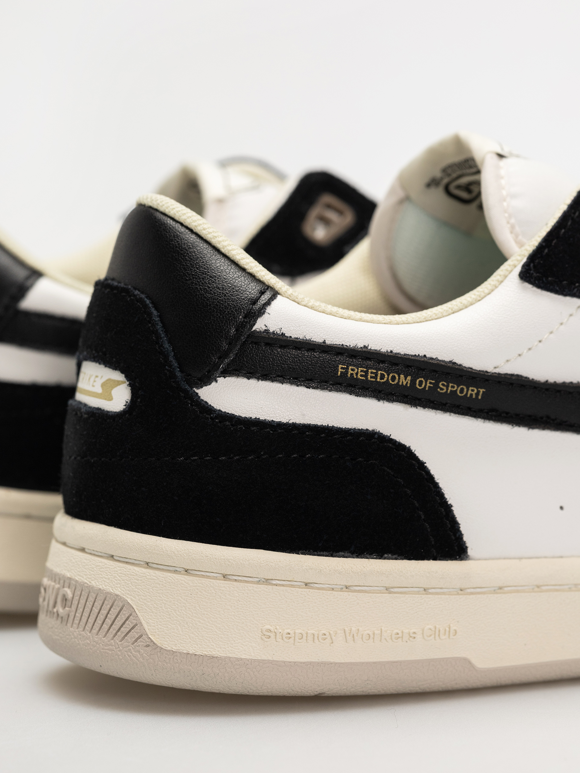 Topánky Stepney Workers Club Pro Cup 01 S-Strike (black white)