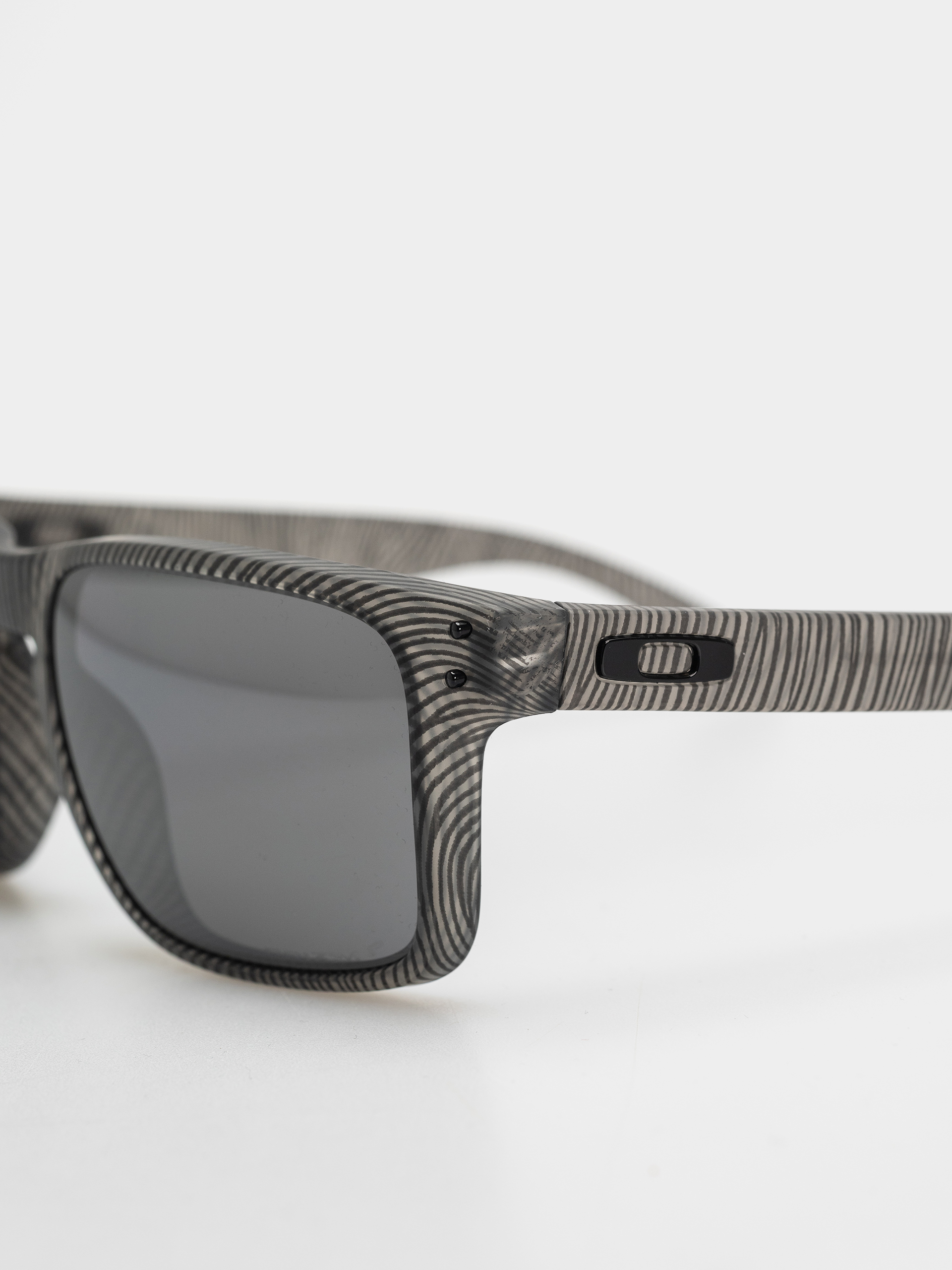 Slnečné okuliare Oakley Holbrook XL (matte grey ink fingerprint/prizm black polar)