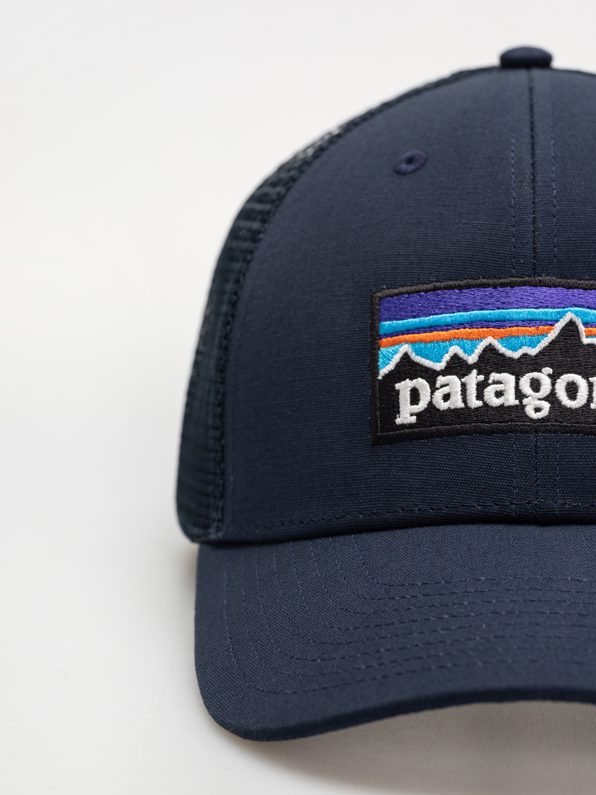 Šiltovka Patagonia P 6 Logo LoPro Trucker (new navy)