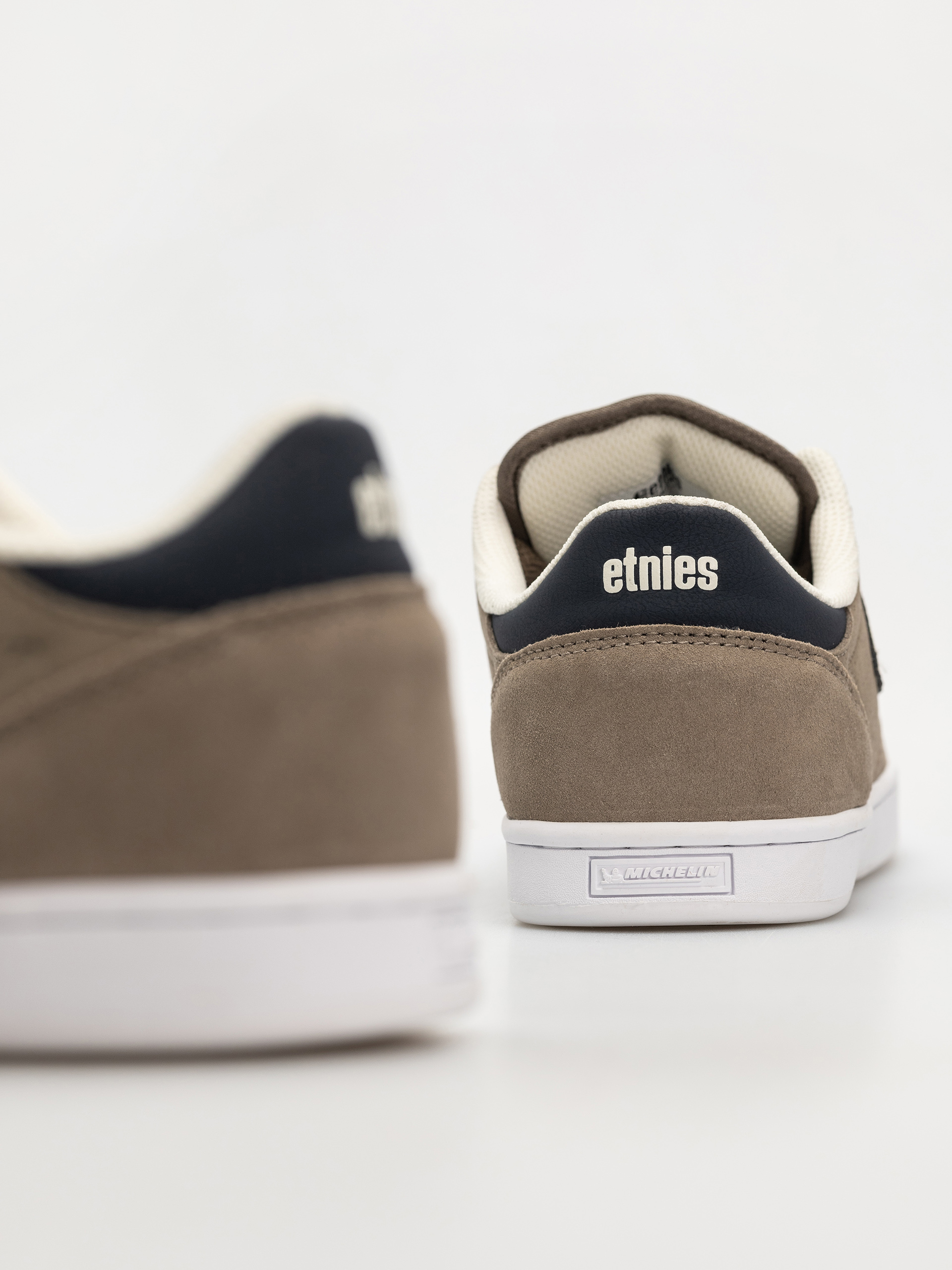 Topánky Etnies Wallen (warm grey)