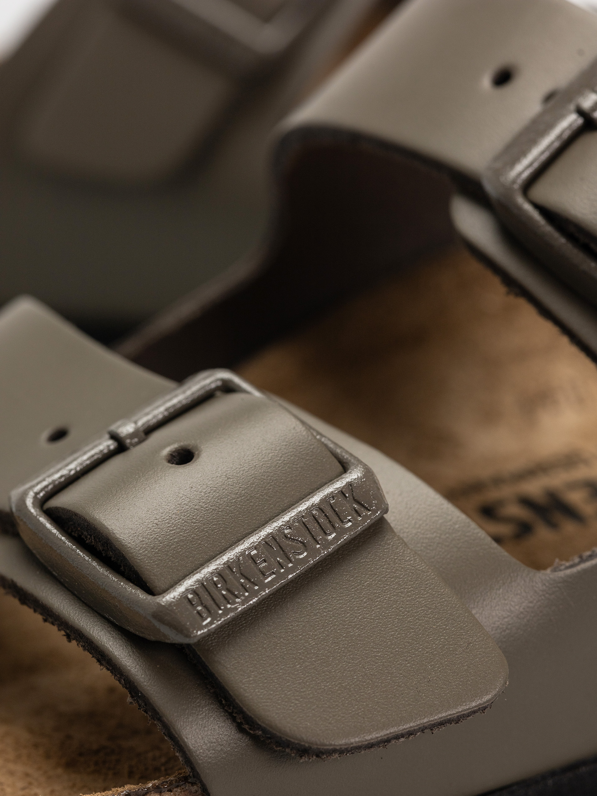 Šľapky Birkenstock Arizona Natural Leather Narrow Wmn (concrete gray)