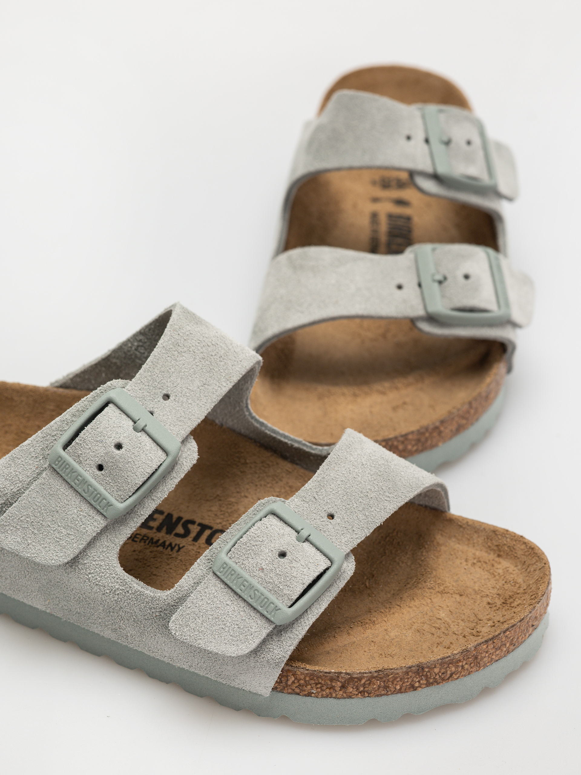 Šľapky Birkenstock Arizona Suede Leather Narrow Wmn (pure sage)