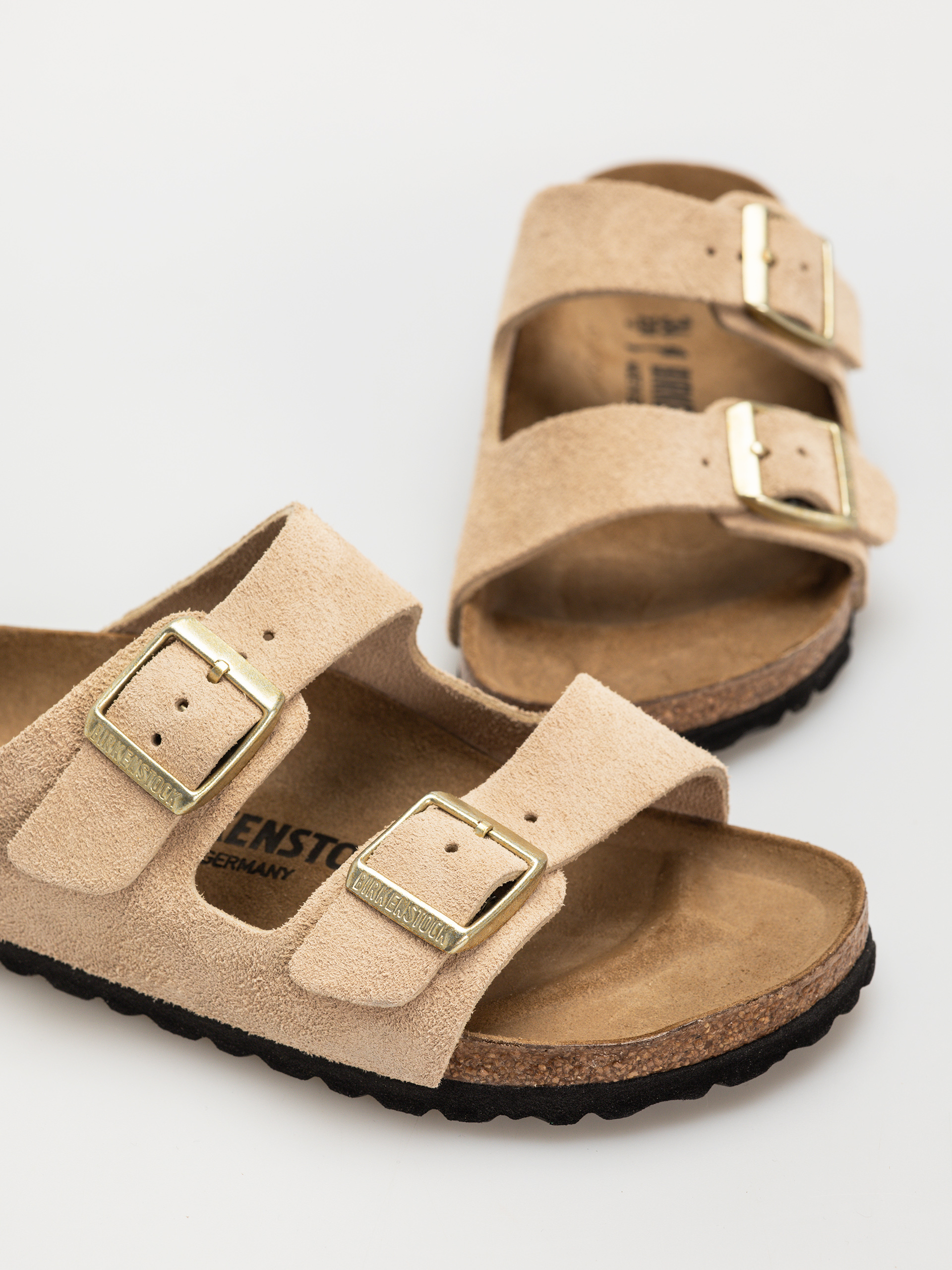 Šľapky Birkenstock Arizona Suede Leather Narrow Wmn (sandcastle)
