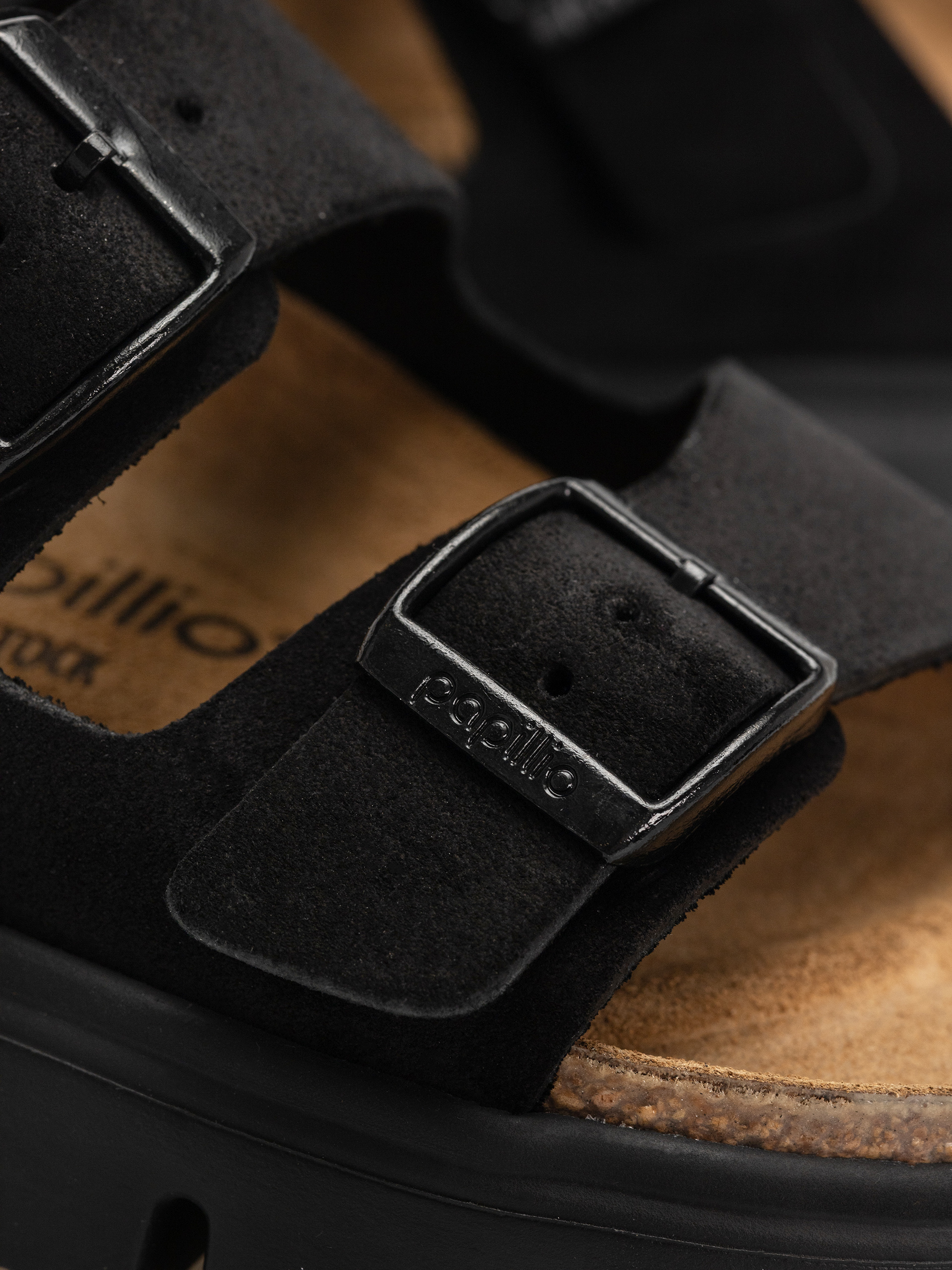 Šľapky Birkenstock Arizona Chunky Suede Narrow Wmn (black/black)