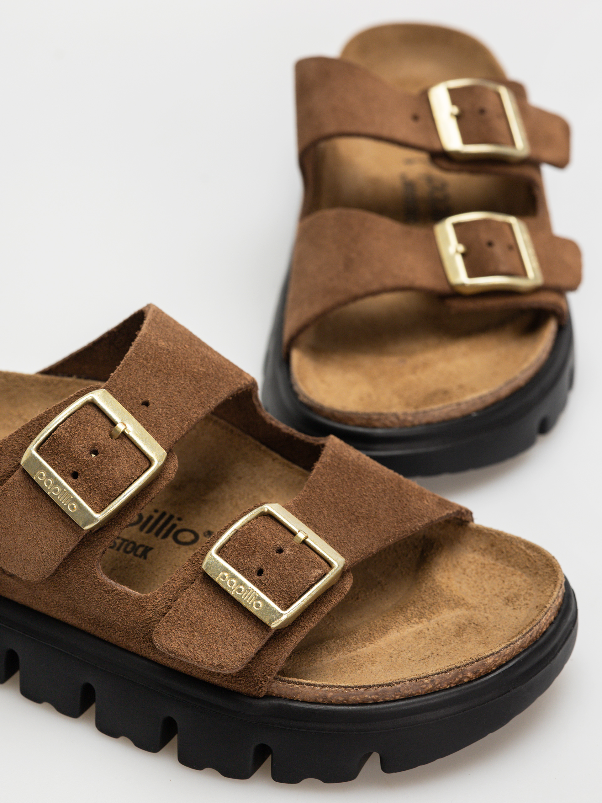 Šľapky Birkenstock Arizona Chunky Suede Narrow Wmn (dark tea/black)