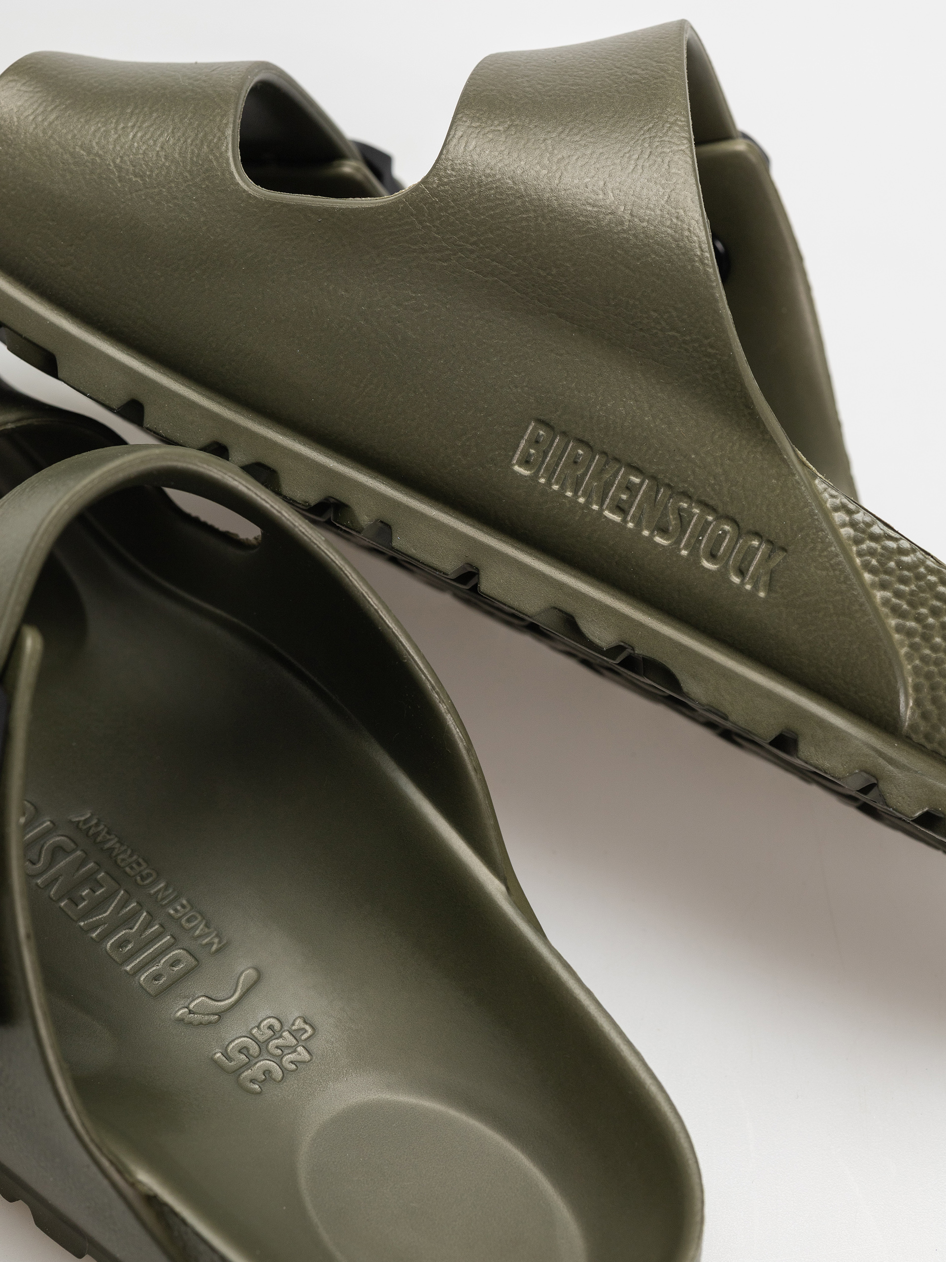 Šľapky Birkenstock Arizona Stealth Buckle EVA Narrow Wmn (khaki/black)