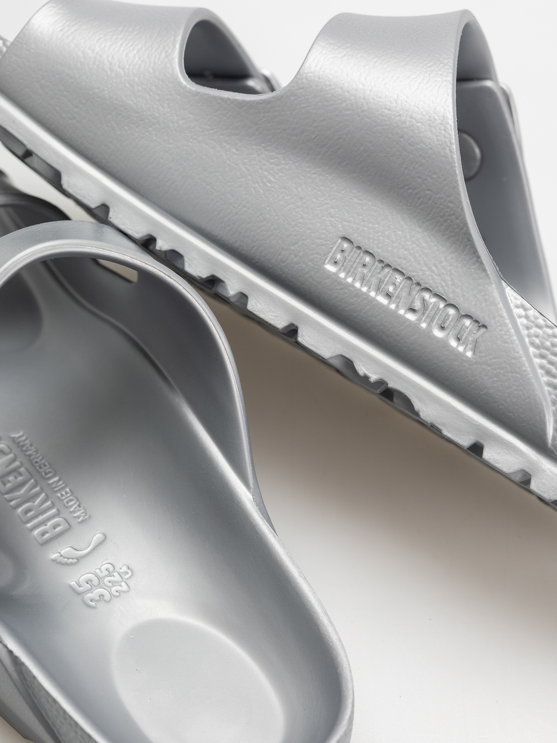 Šľapky Birkenstock Arizona EVA Narrow Wmn (metallic silver)
