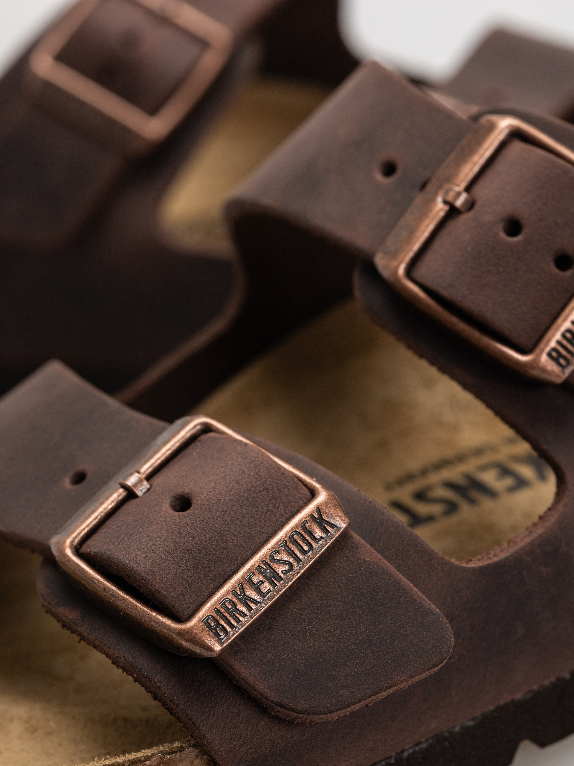 Šľapky Birkenstock Arizona Oiled Leather Narrow Wmn (habana)