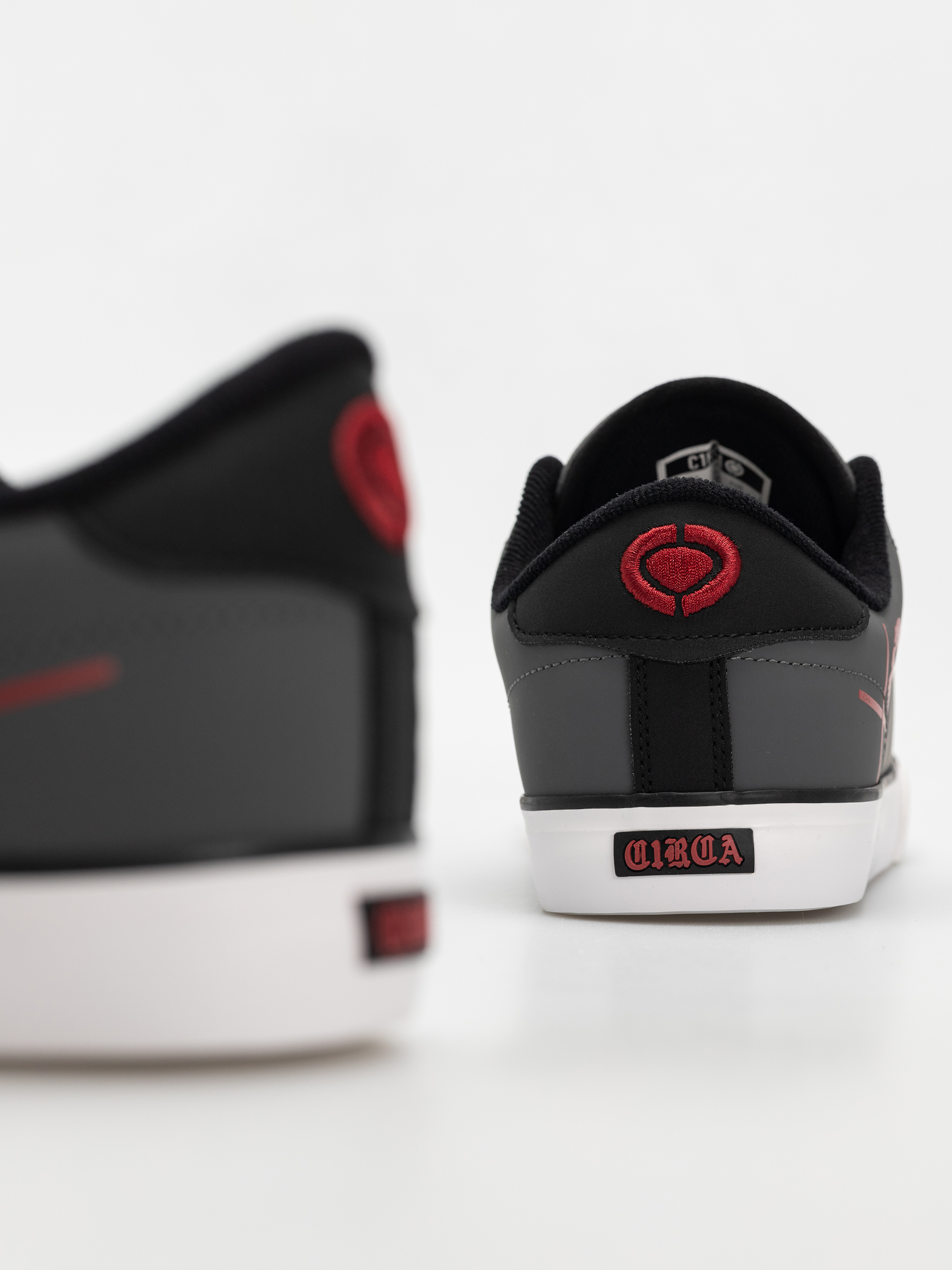 Topánky Circa Buckler Sk (asphalt/caviar/red)