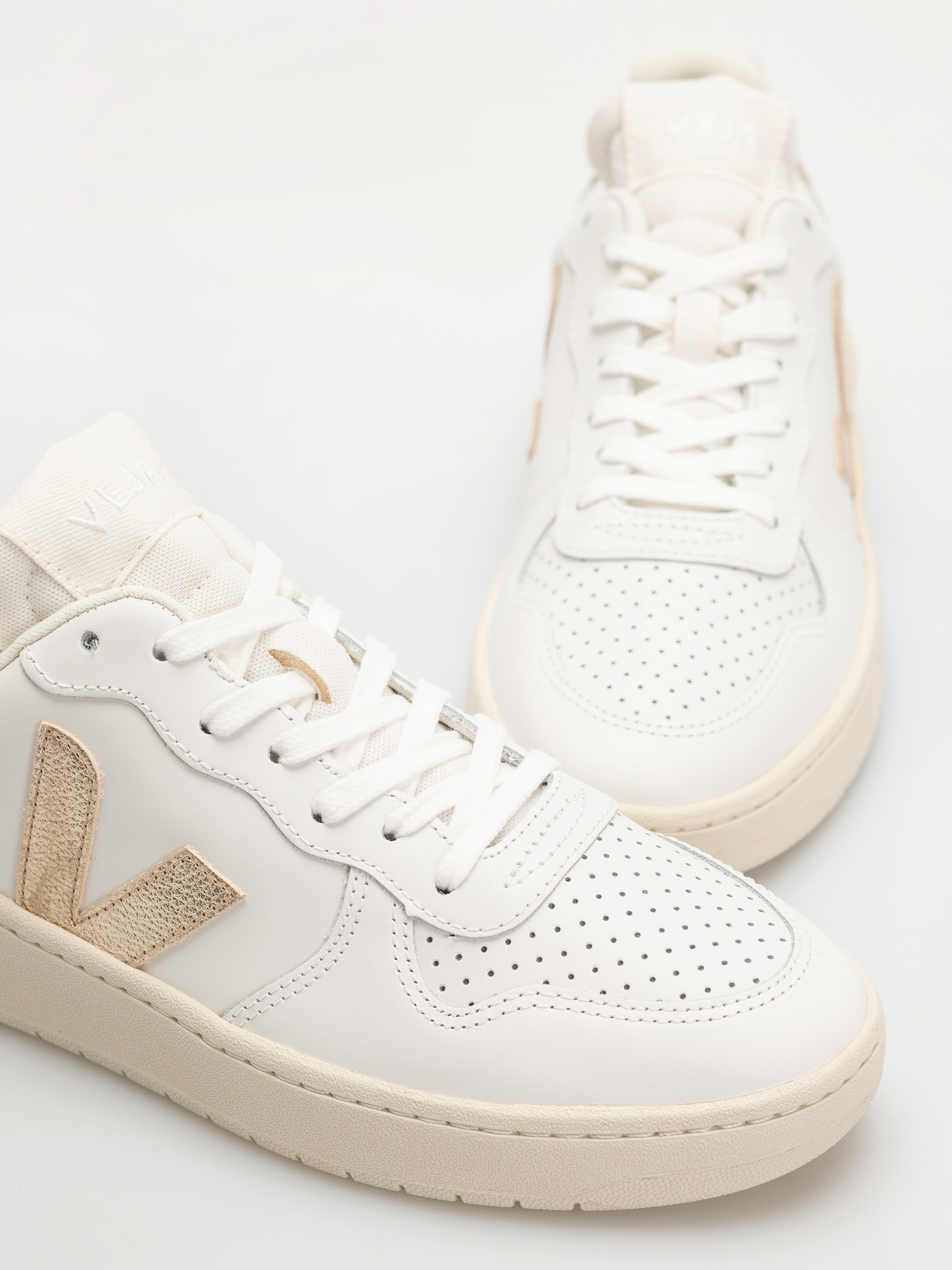 Topánky Veja V-10 Wmn (extra white platine)