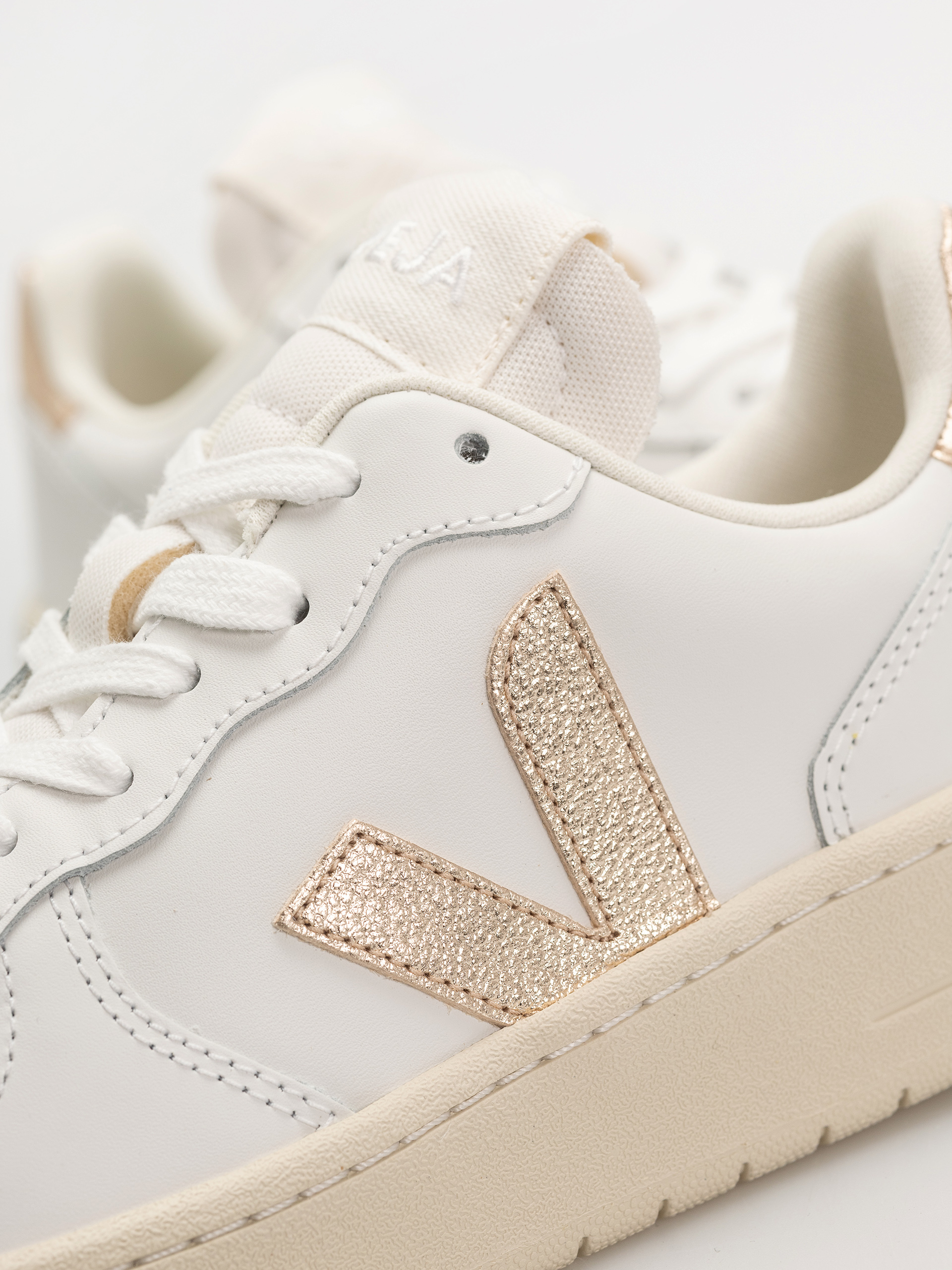 Topánky Veja V-10 Wmn (extra white platine)