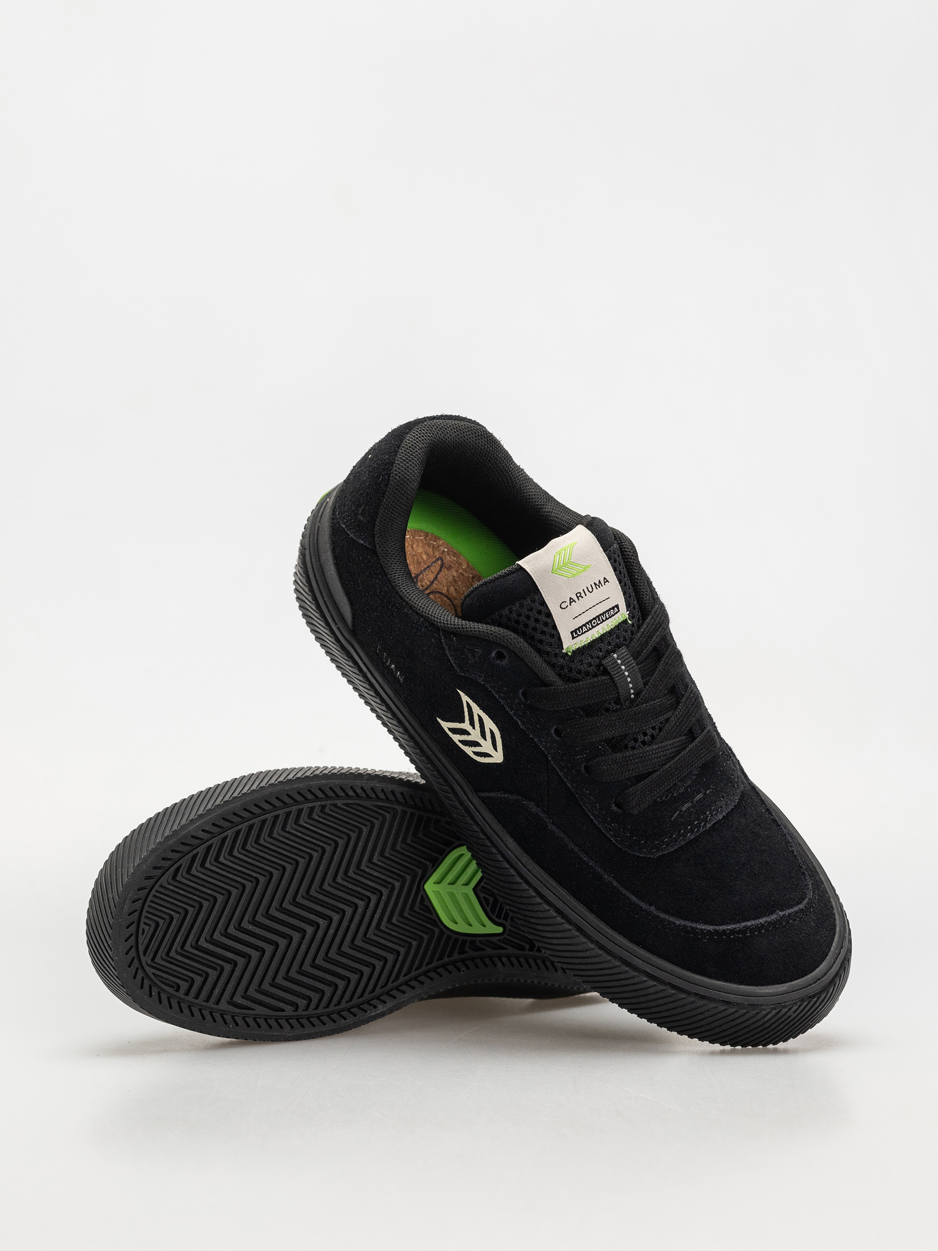 Topánky Cariuma Luan Pro Wmn (all black suede ivory logo)