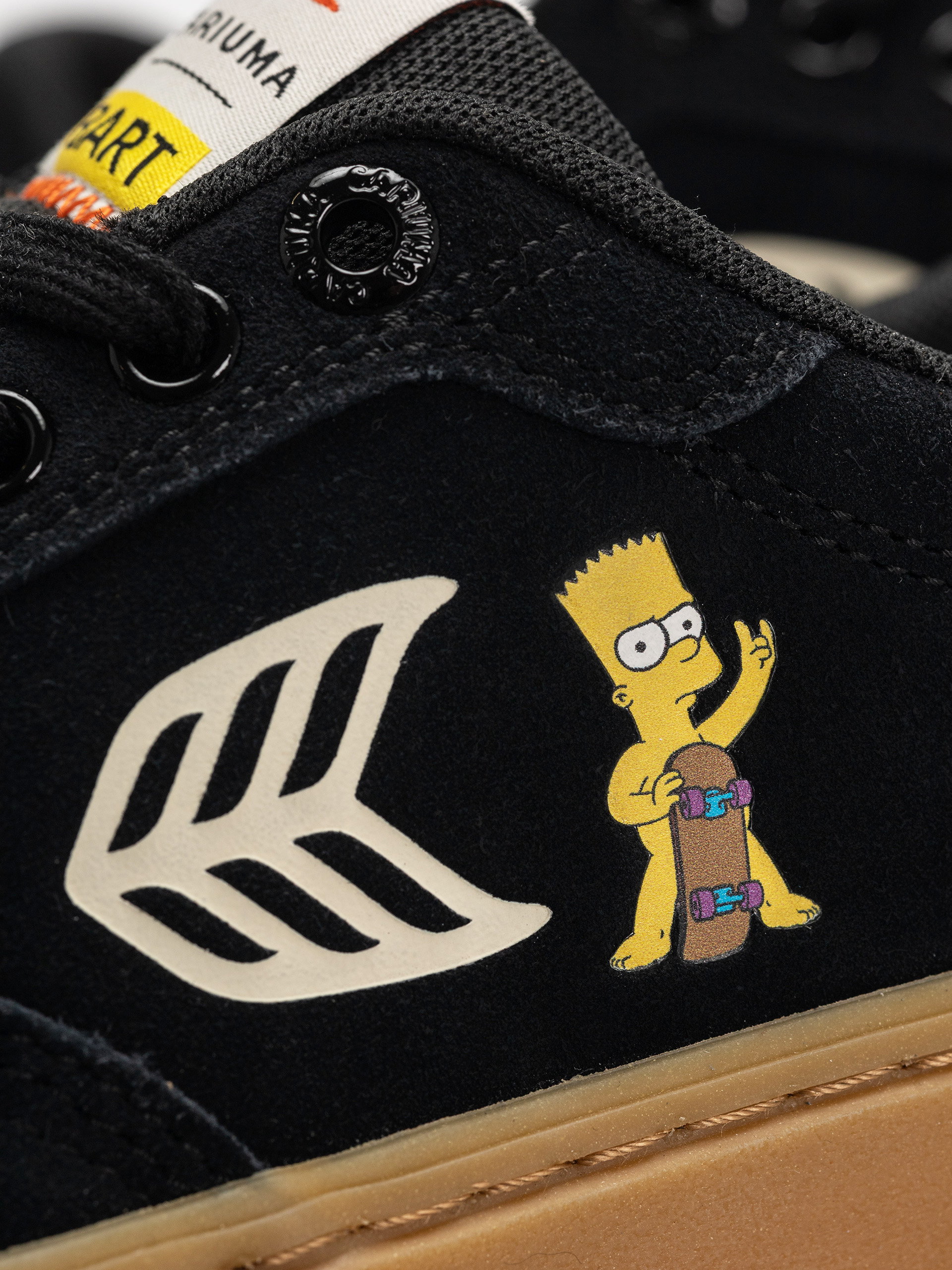 Topánky Cariuma Simpsons Naioca (black suede bart skateboard)