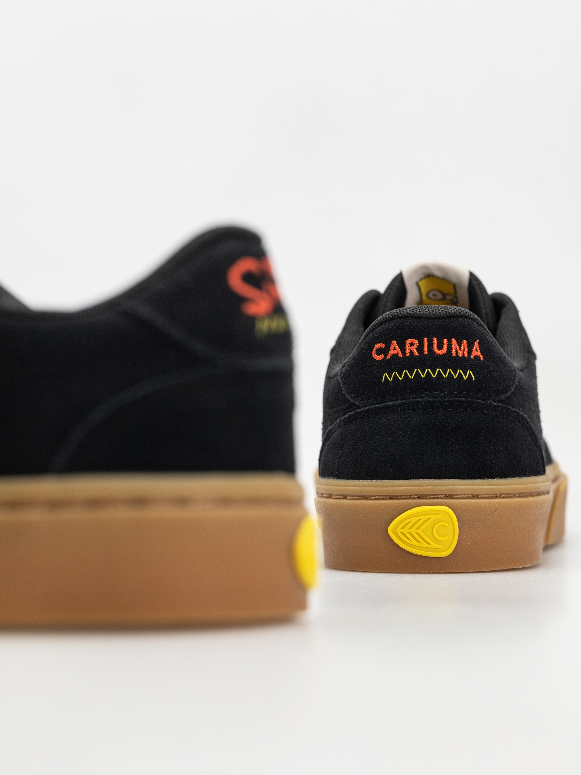 Topánky Cariuma Simpsons Naioca (black suede bart skateboard)
