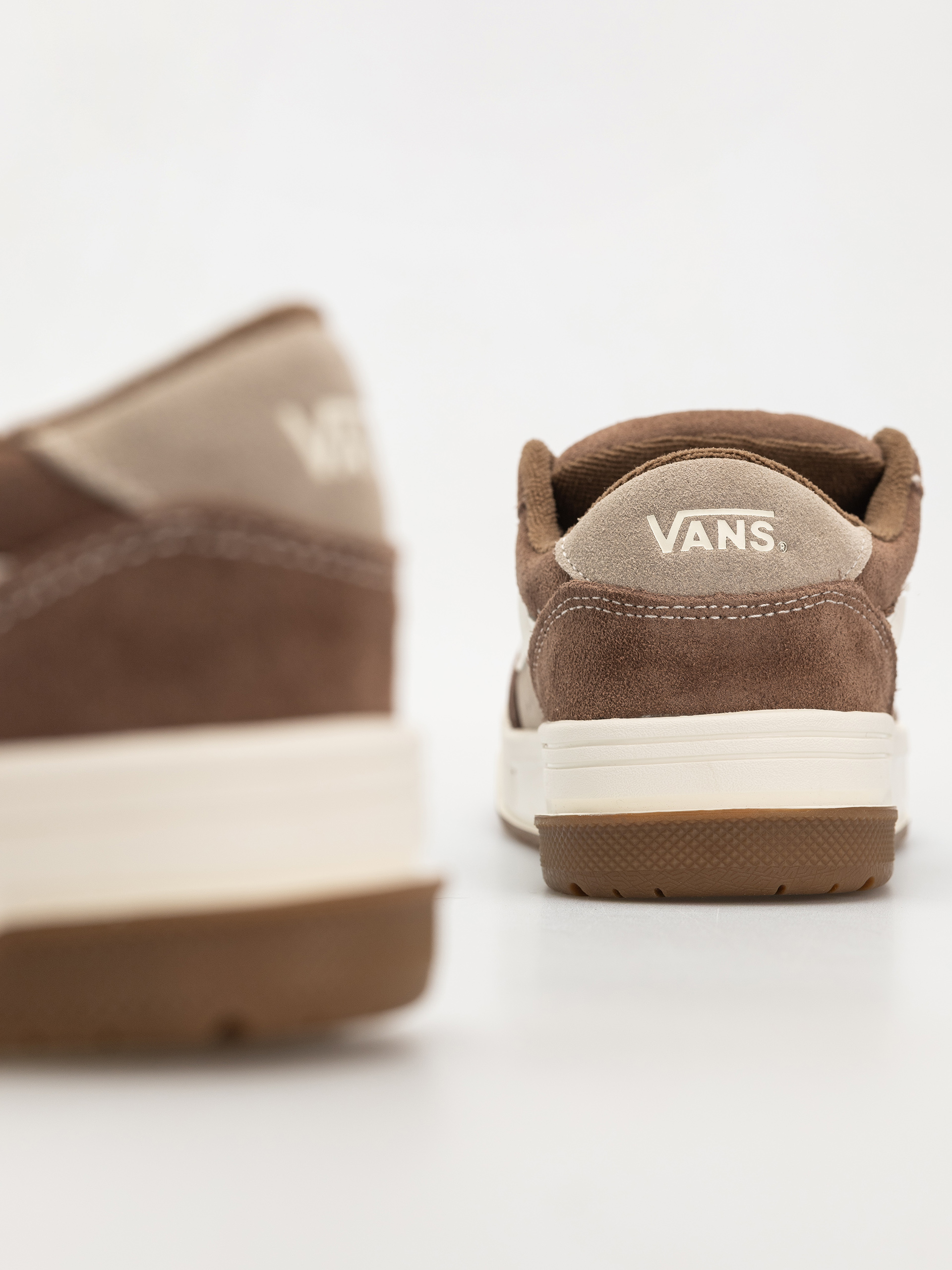 Topánky Vans Hylane (taupe)