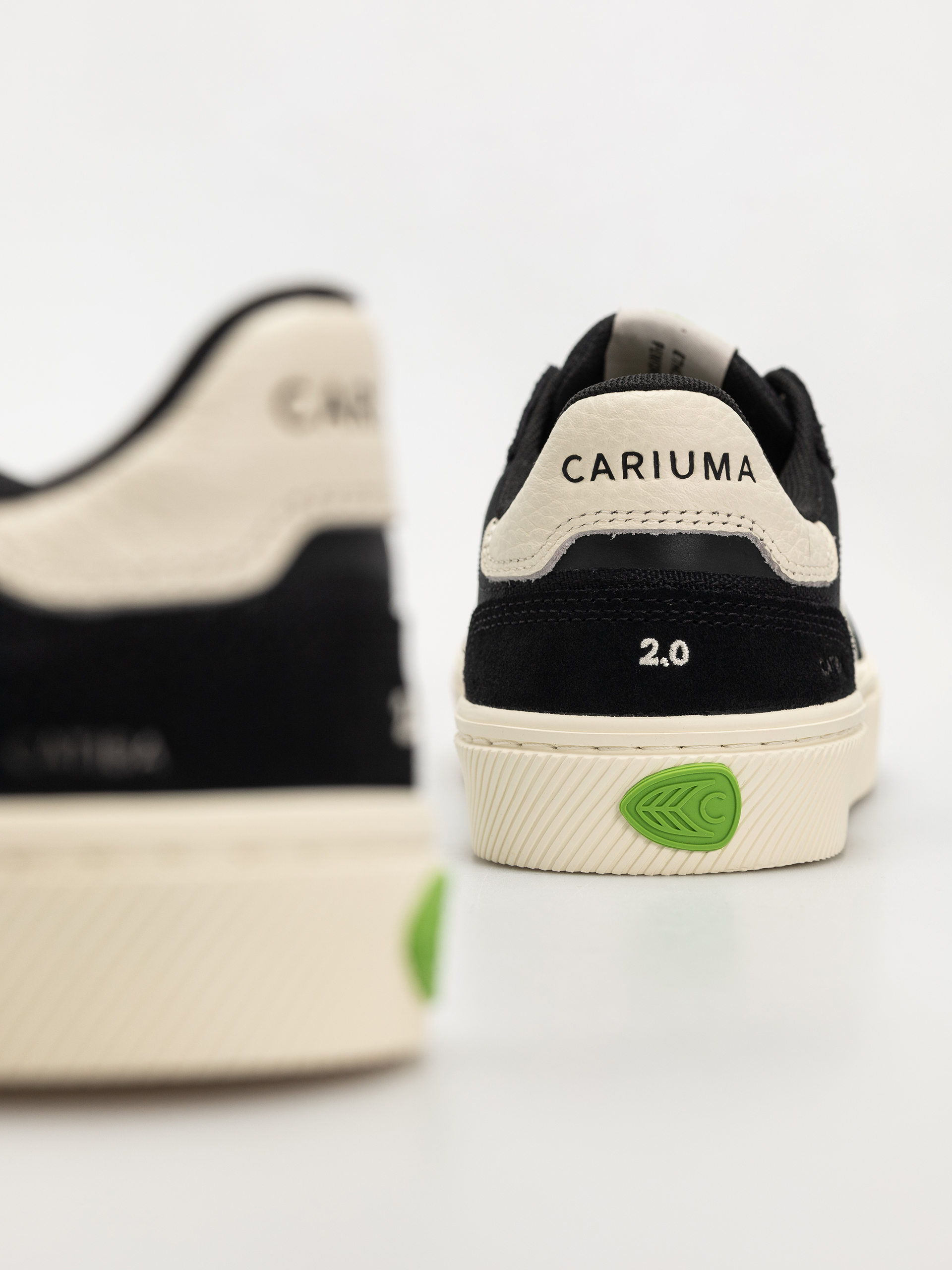 Topánky Cariuma Catiba Pro 2.0 (black suede and cordura ivory logo)