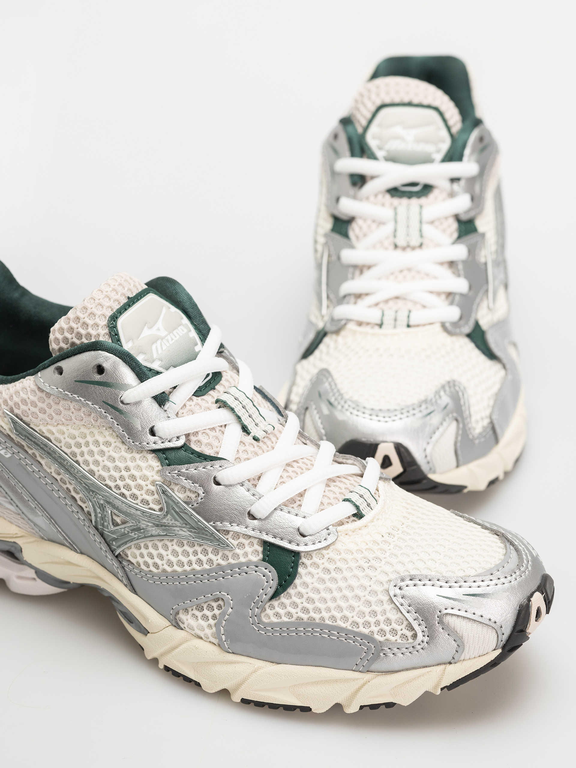 Topánky Mizuno Wave Rider 10 (snow white/slate/bistro green)