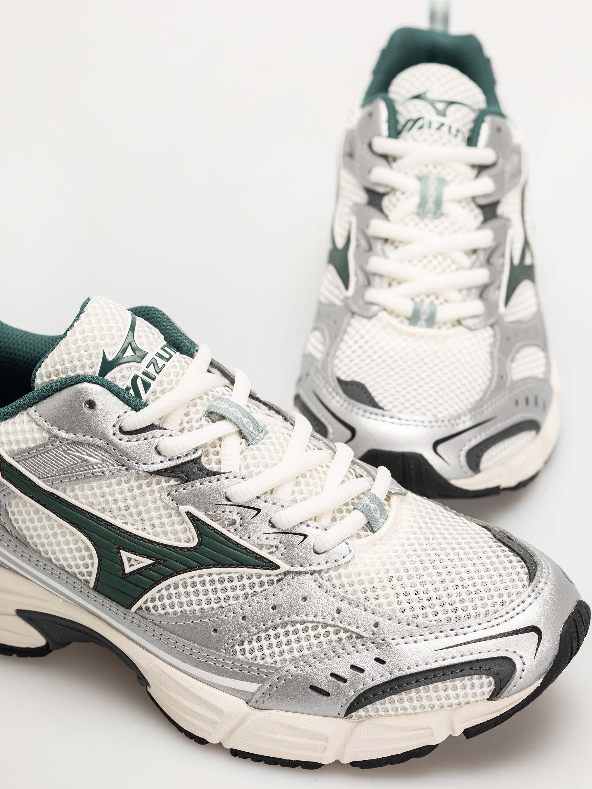 Topánky Mizuno MXR (snow white/bistro green/silver)