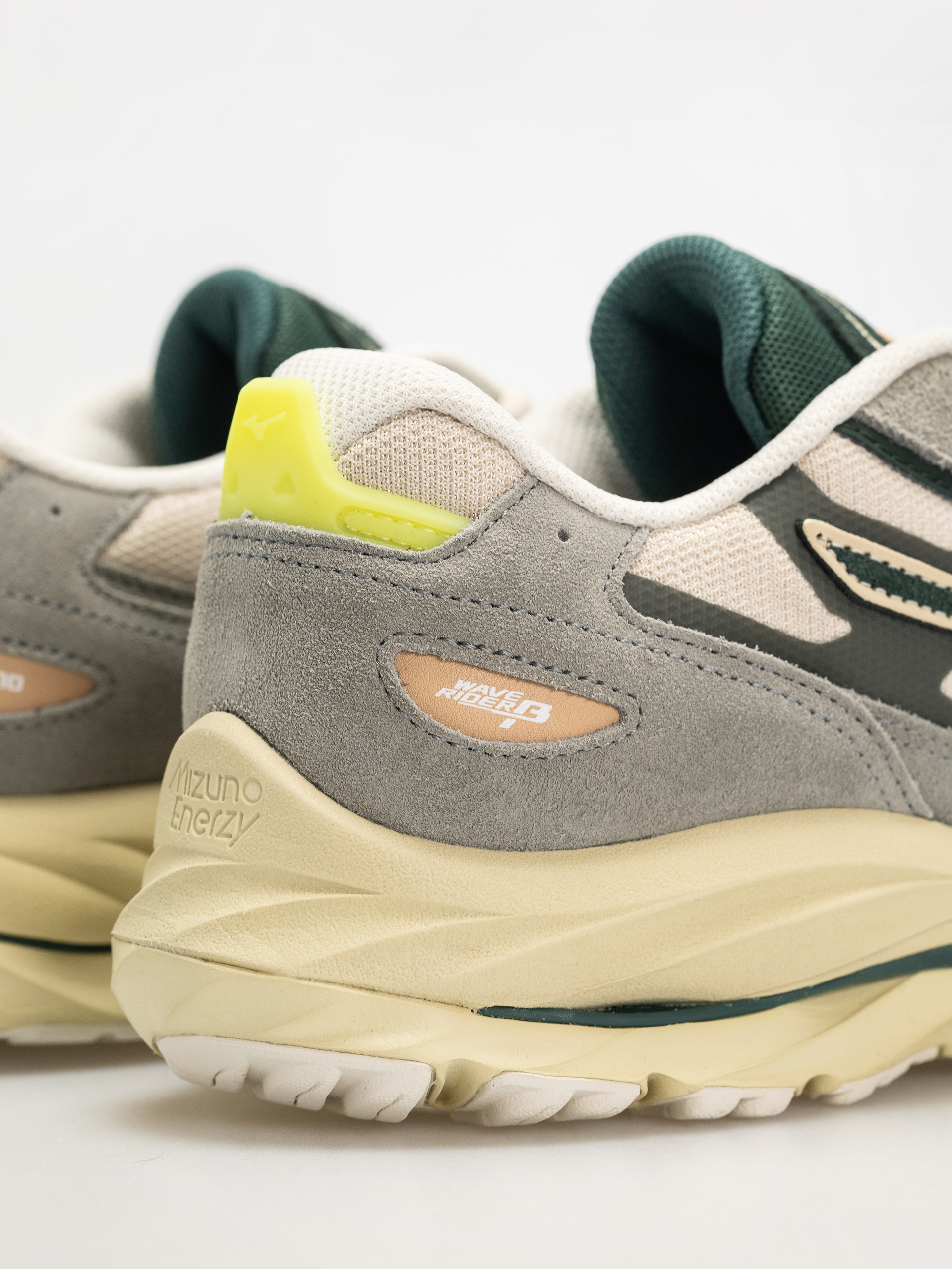 Topánky Mizuno Wave Rider Beta (shadow/pine grove/summer sand)