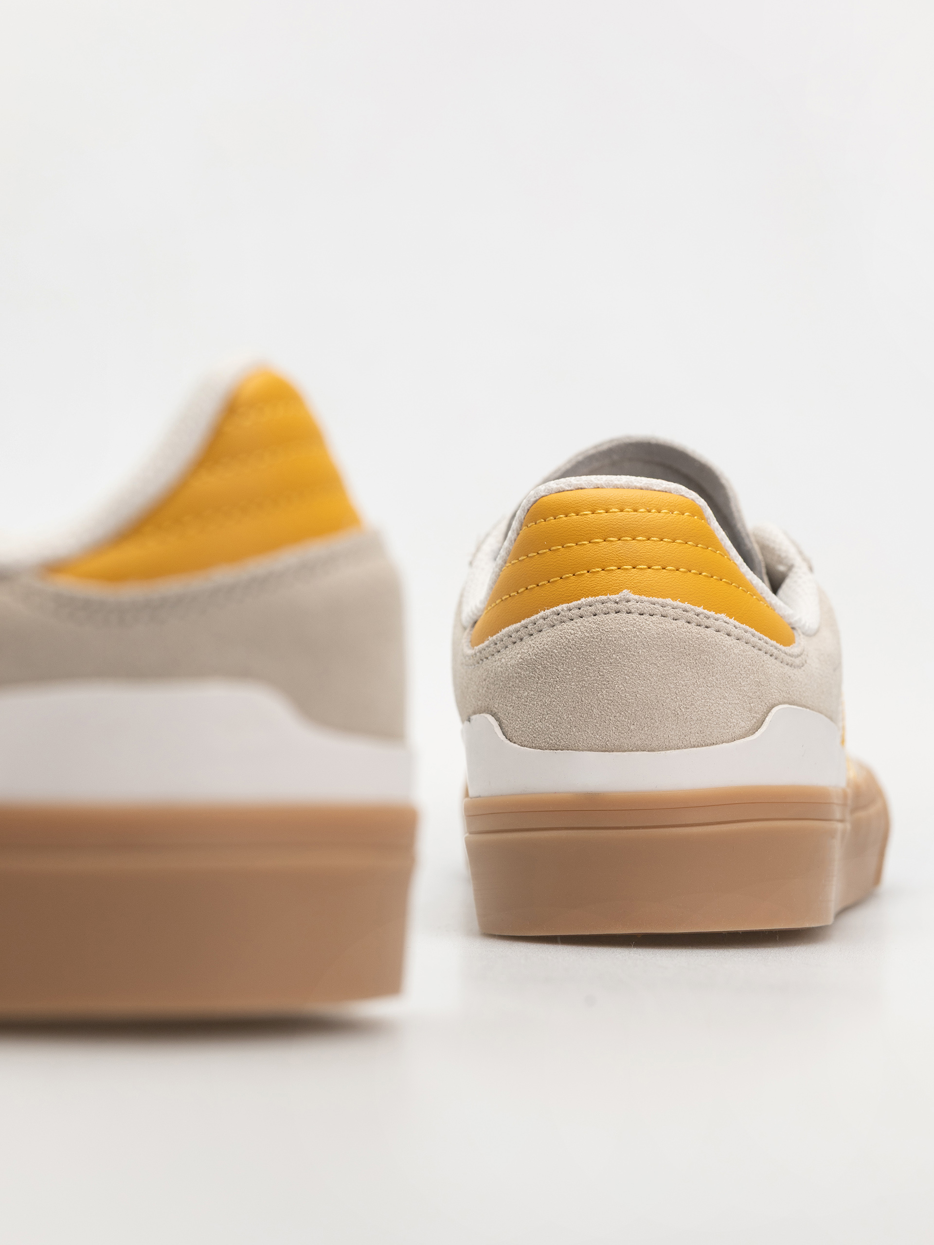 Topánky adidas Busenitz Vulc II (crywht/preyel/goldmt)