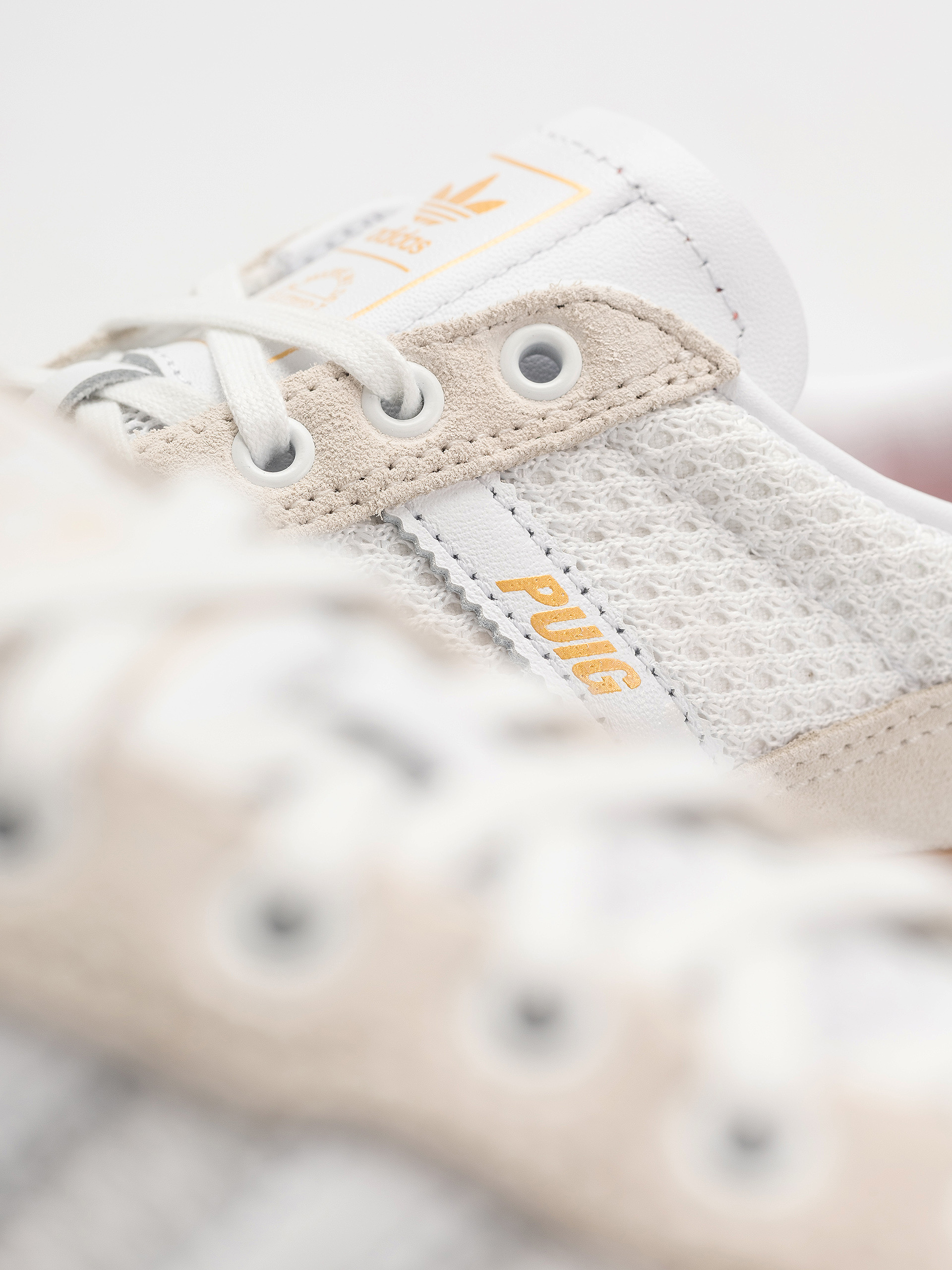 Topánky adidas Puig Indoor (wonwhi/ftwwht/gum4)