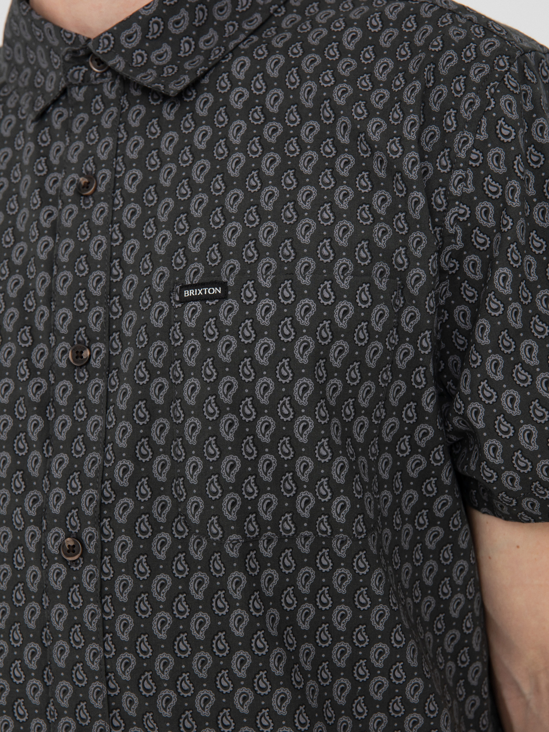 Košeľa Brixton Charter Print (washed black/paisley)