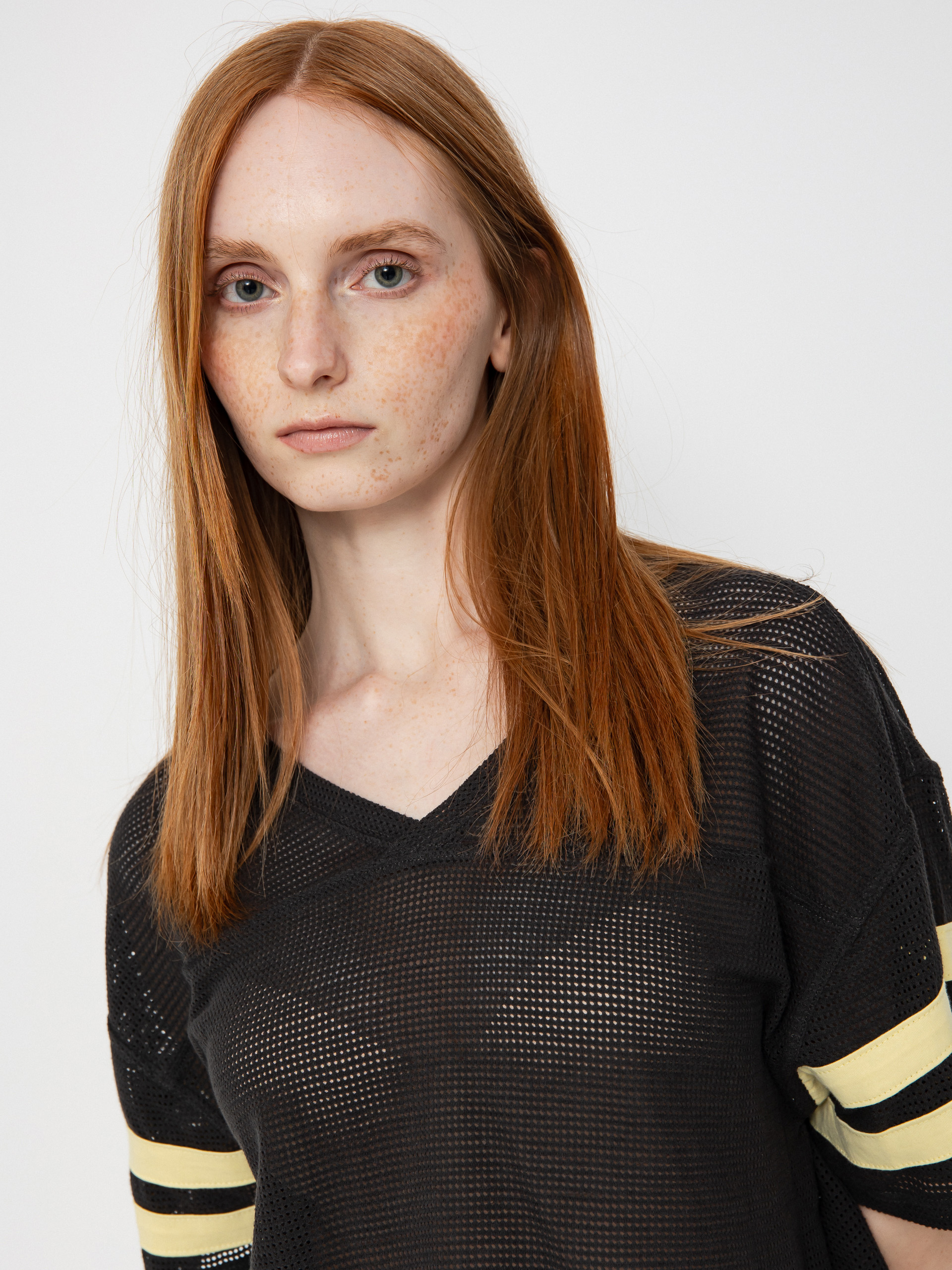 Tričko Brixton Varsity Football Mesh Wmn (washed black)