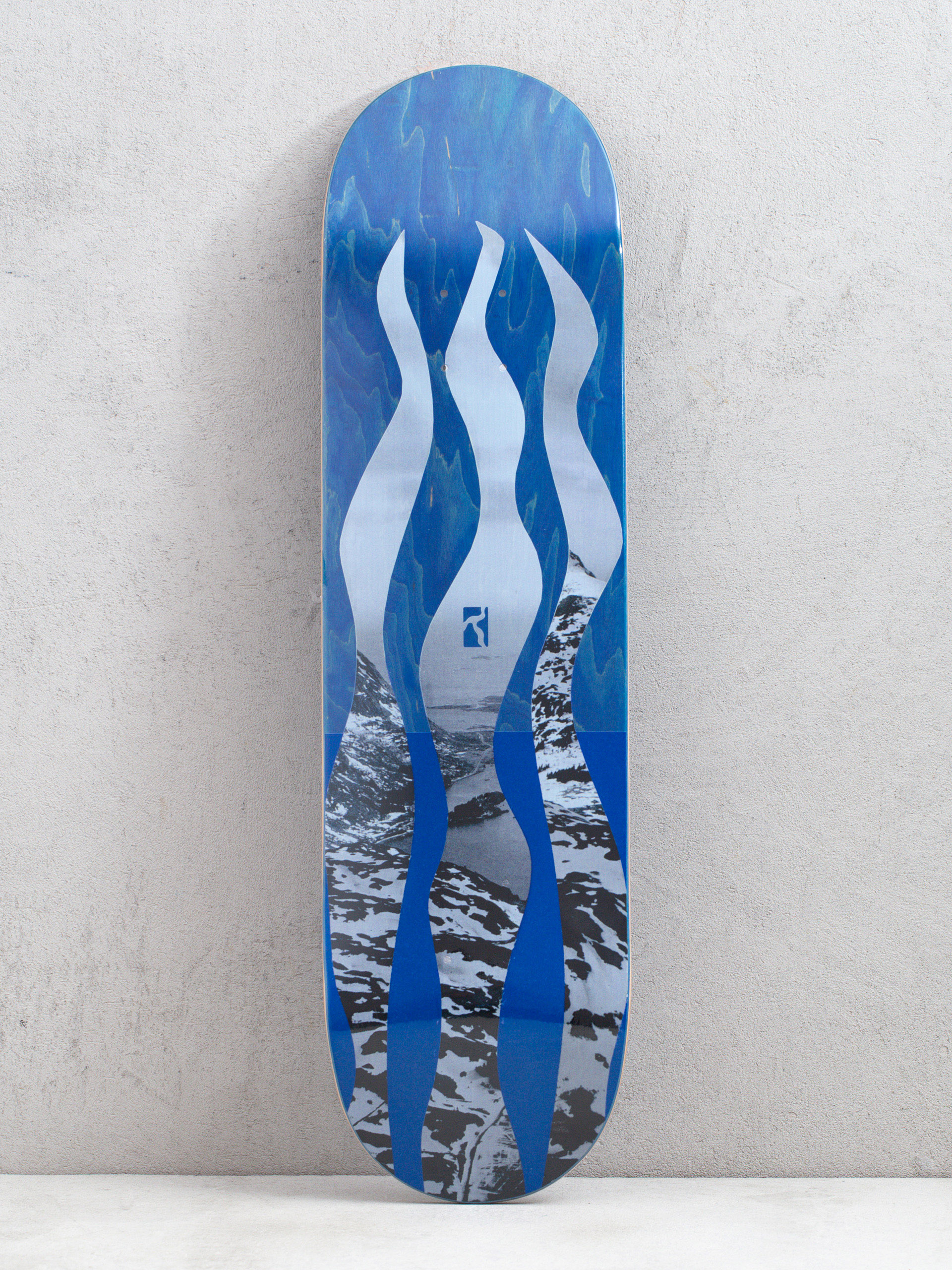 Doska Poetic Collective 3 Flames MC (blue)
