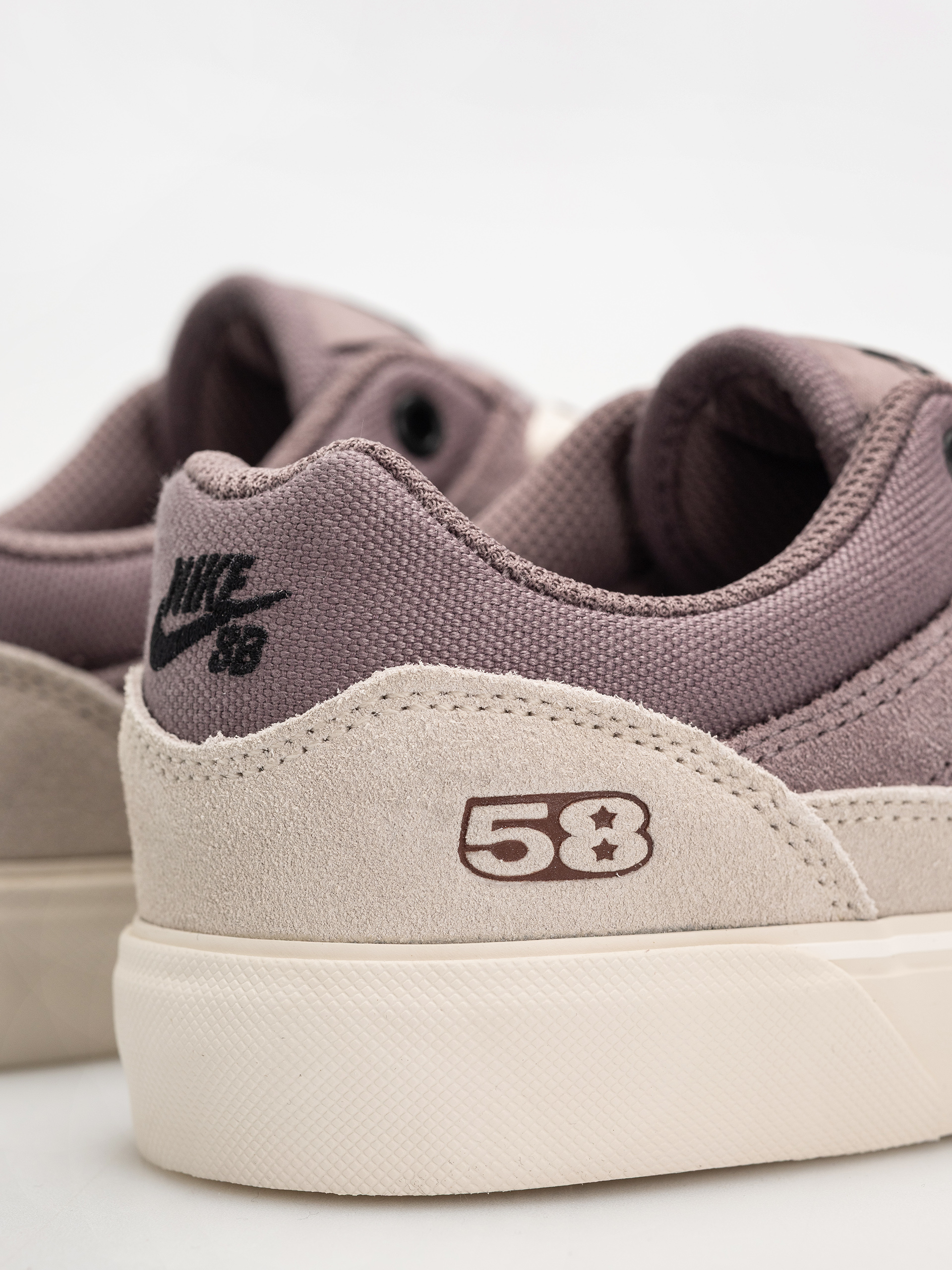 Topánky Nike SB Malor TE (taupe grey/black lt orewood brn cinnamon)