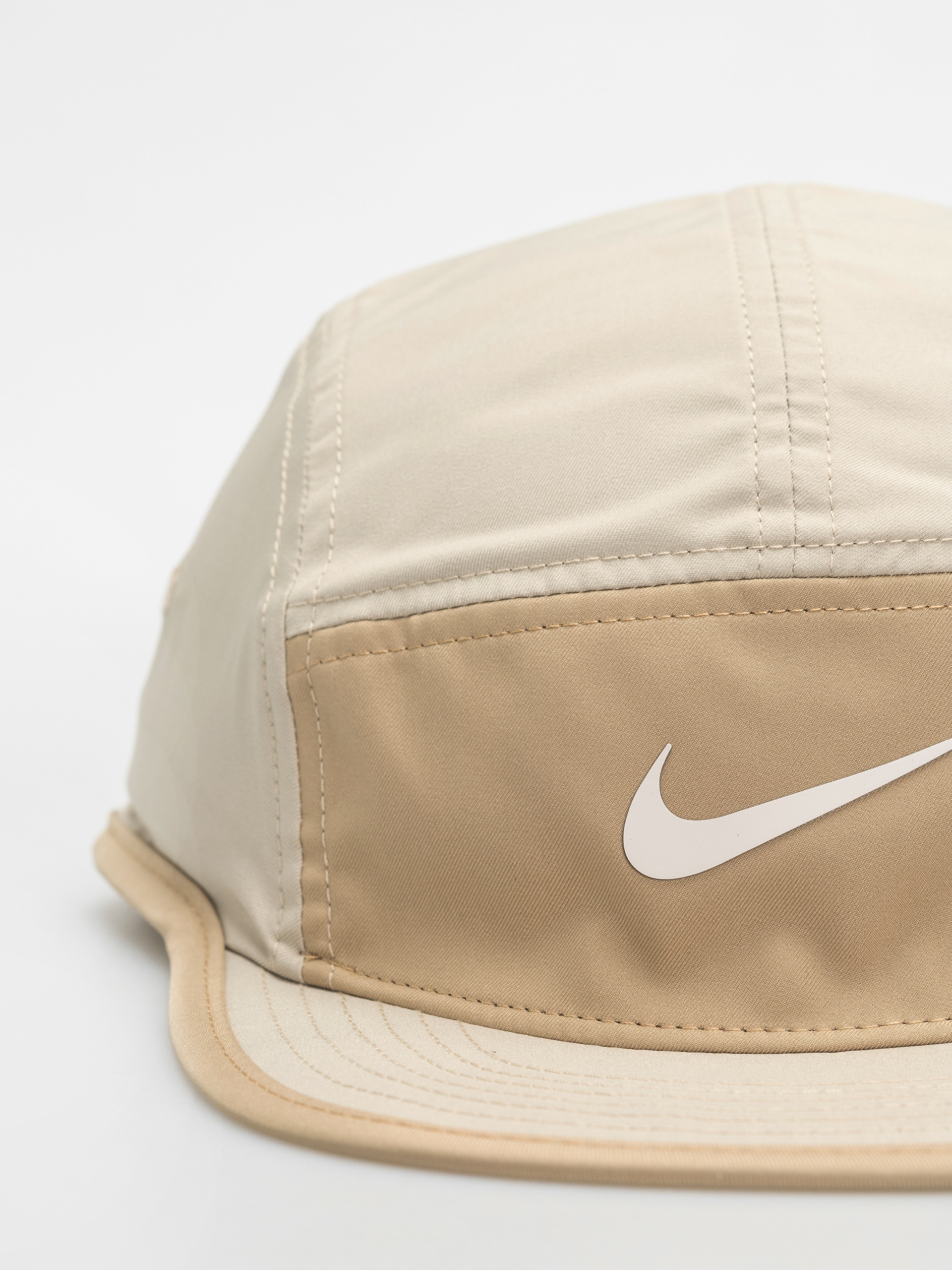 Šiltovka Nike SB Dri Fit Fly (desert khaki/parachute beige/phantom)