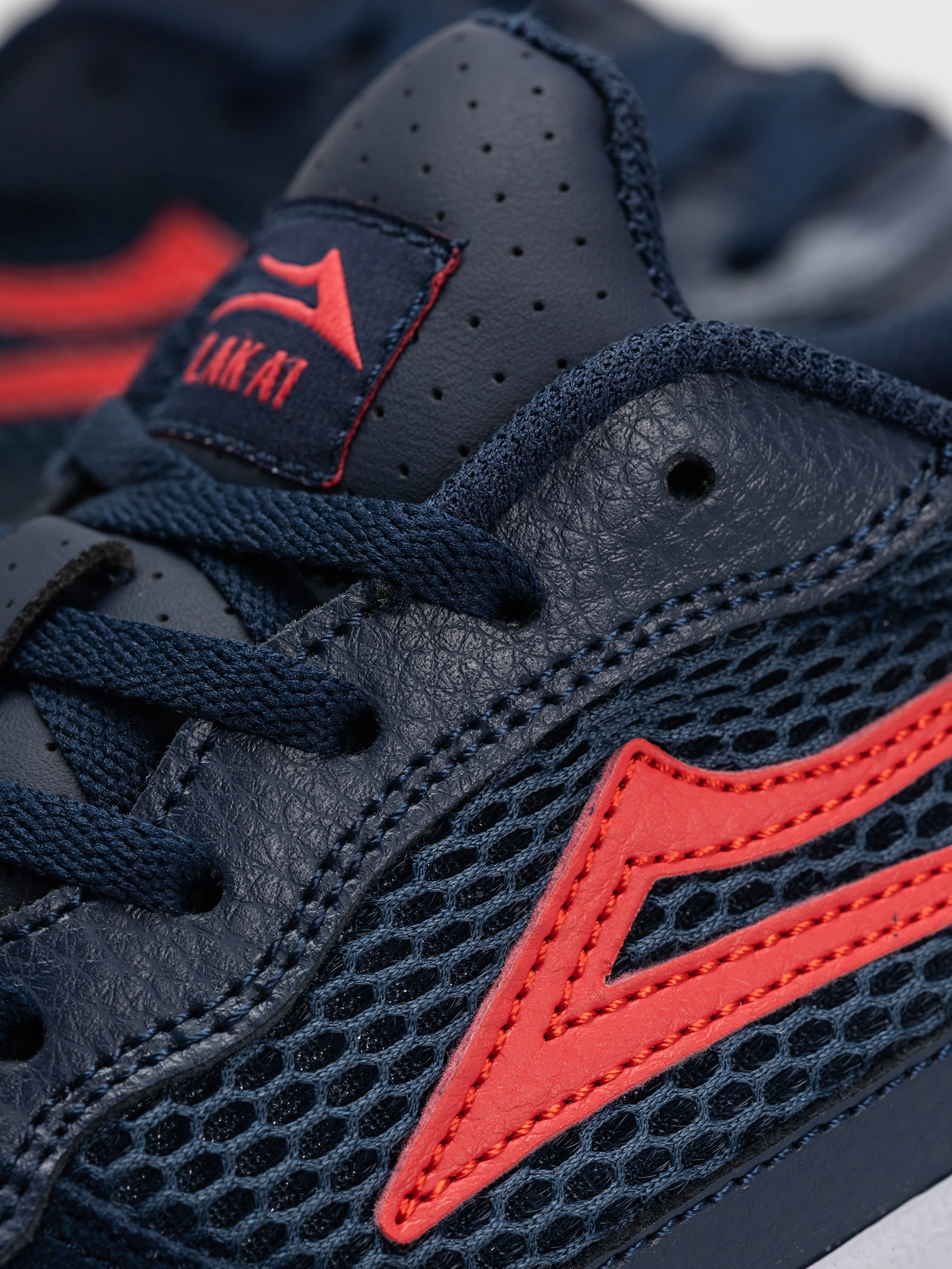 Topánky Lakai Cambridge (navy//red/suede)