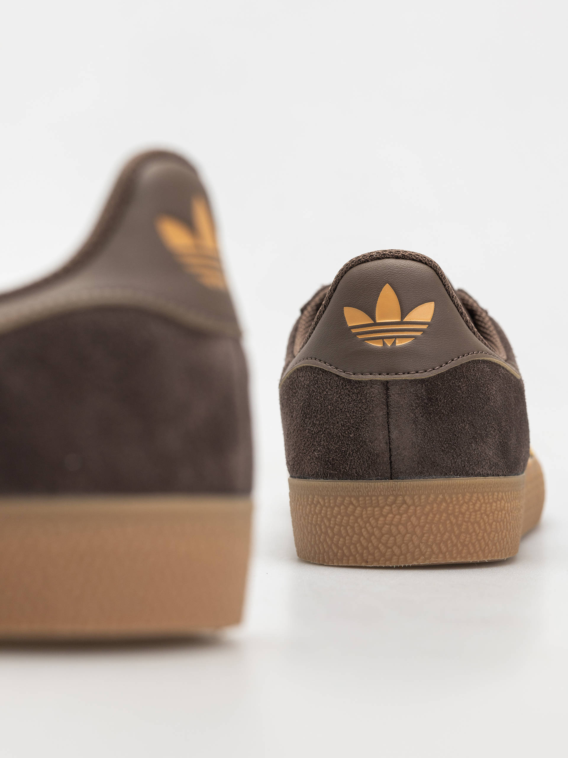 Topánky adidas Gazelle ADV (crywht/crywht/gum4)