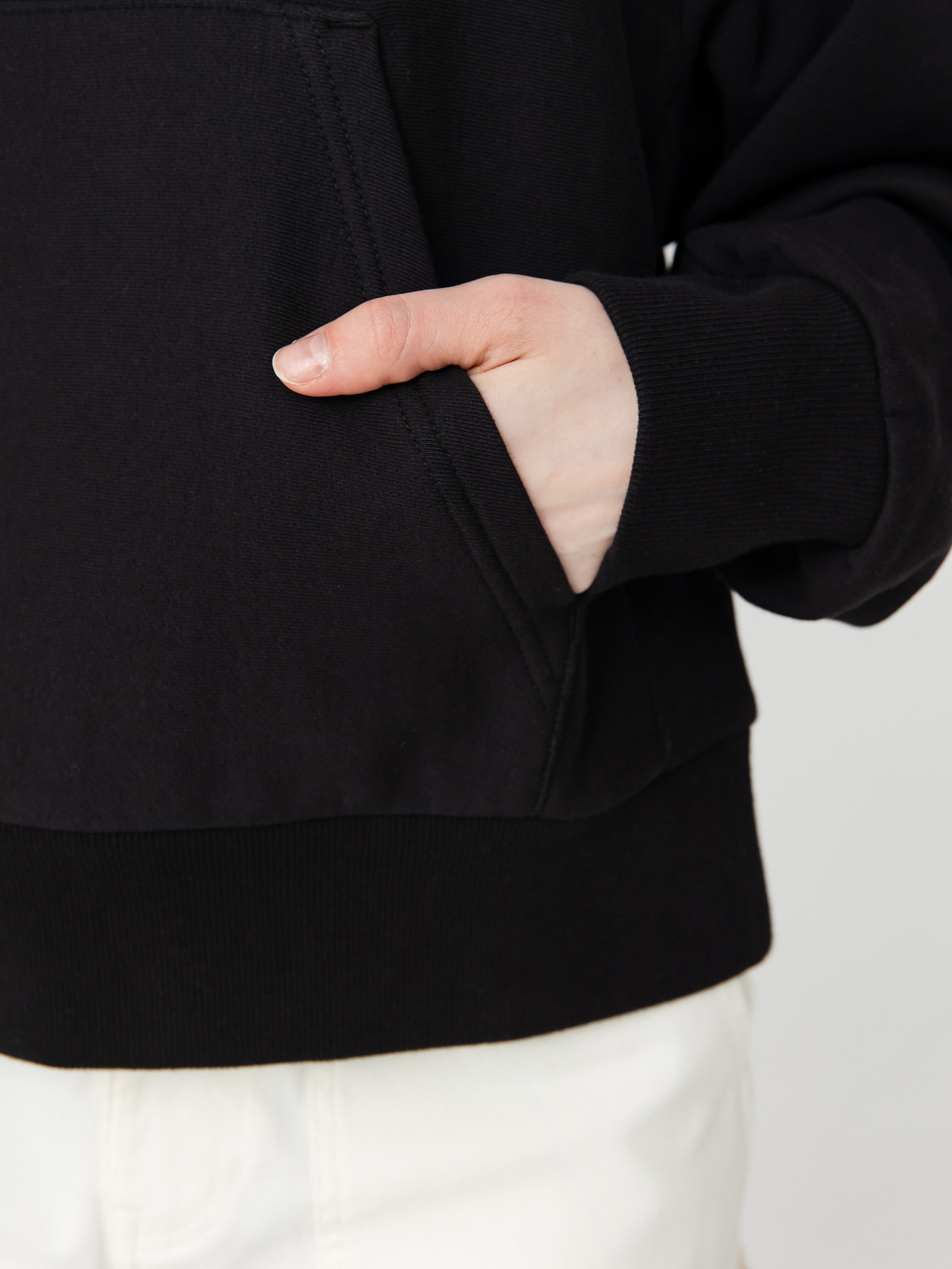 Mikina s kapucňou Carhartt WIP American Script HD Wmn (black)