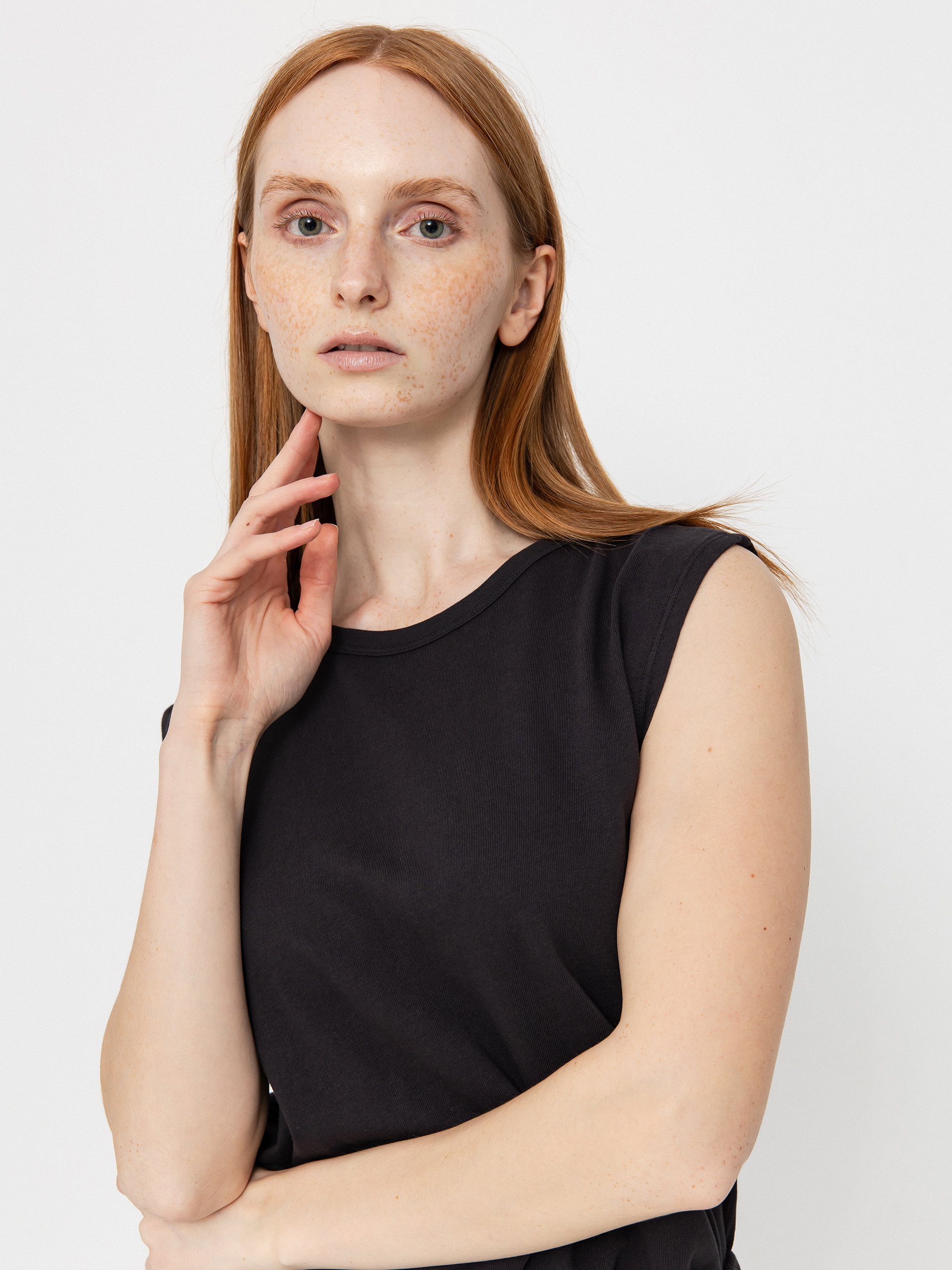 Tričko Brixton Carefree Organic Gd Muscle Tan Wmn (black)