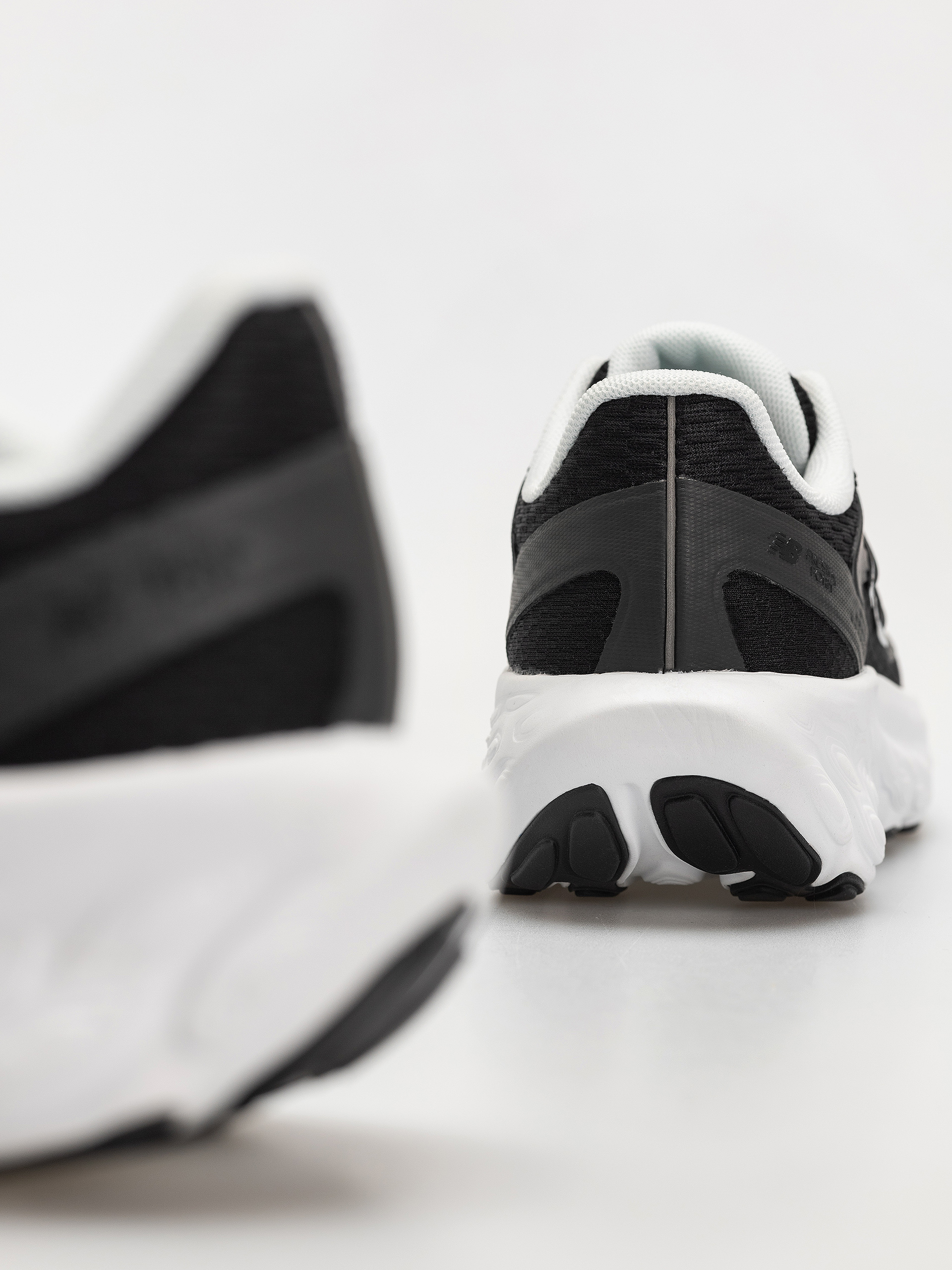 Topánky New Balance TRN (black/white)