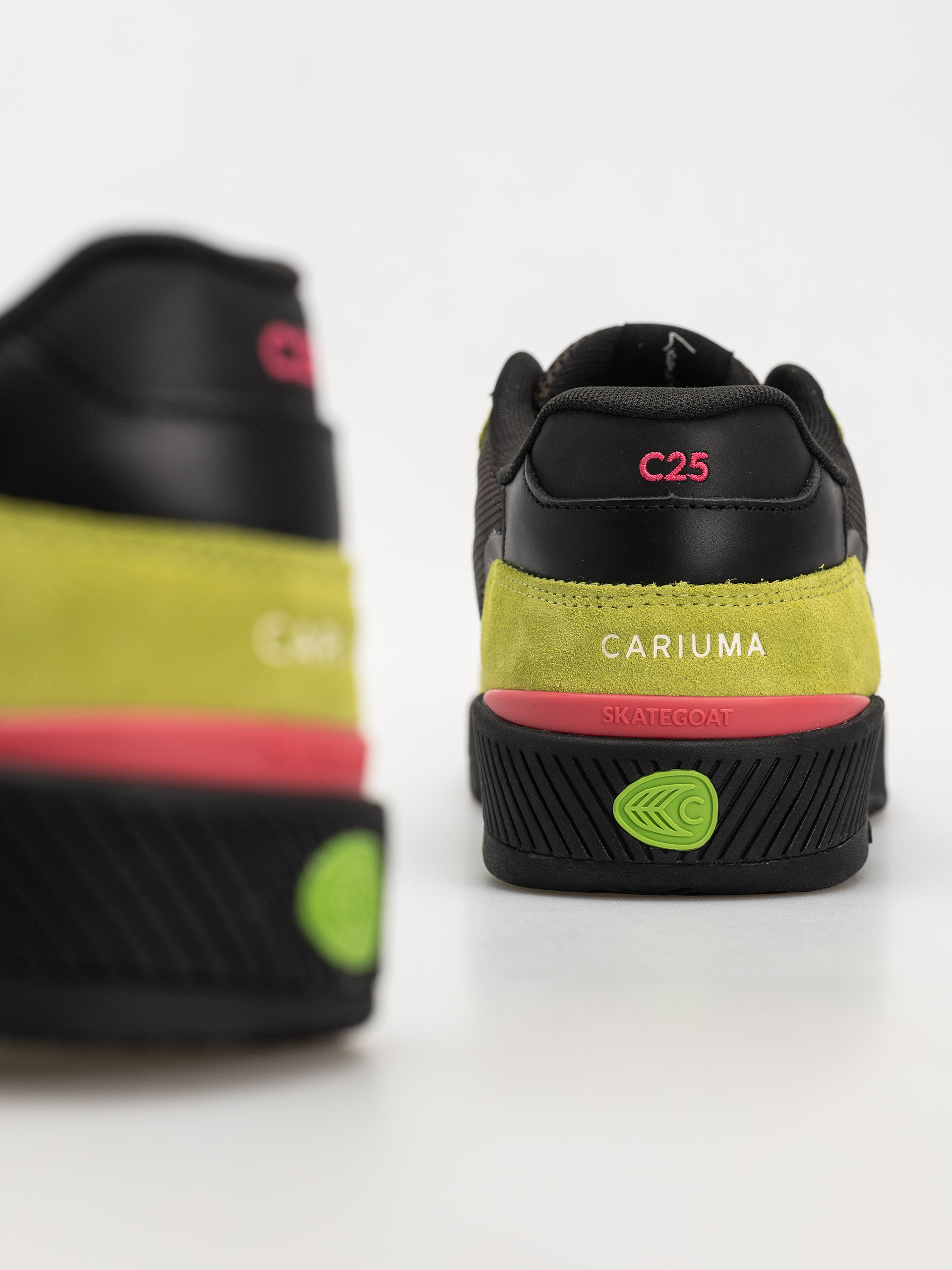 Topánky Cariuma Skategoat C25 Pro (lime green suede black mesh ivory logo pink)