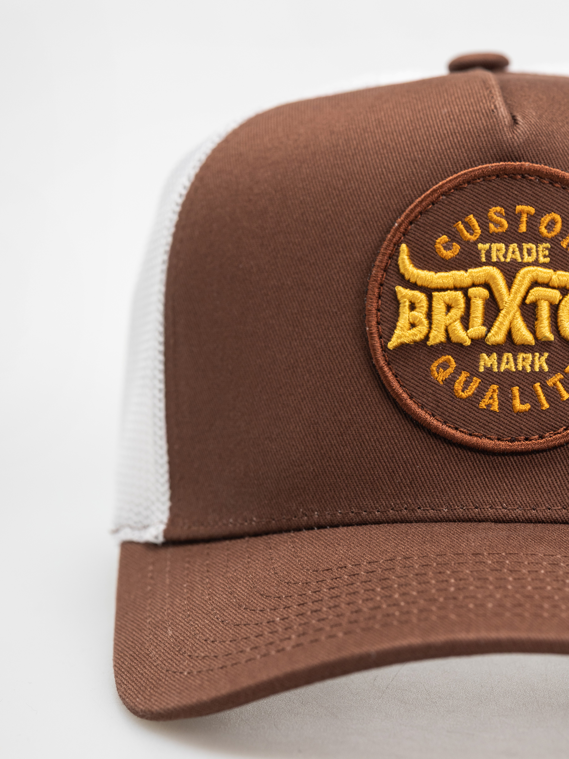Šiltovka Brixton Gibson C Np Mp Trucker (brown/off white)