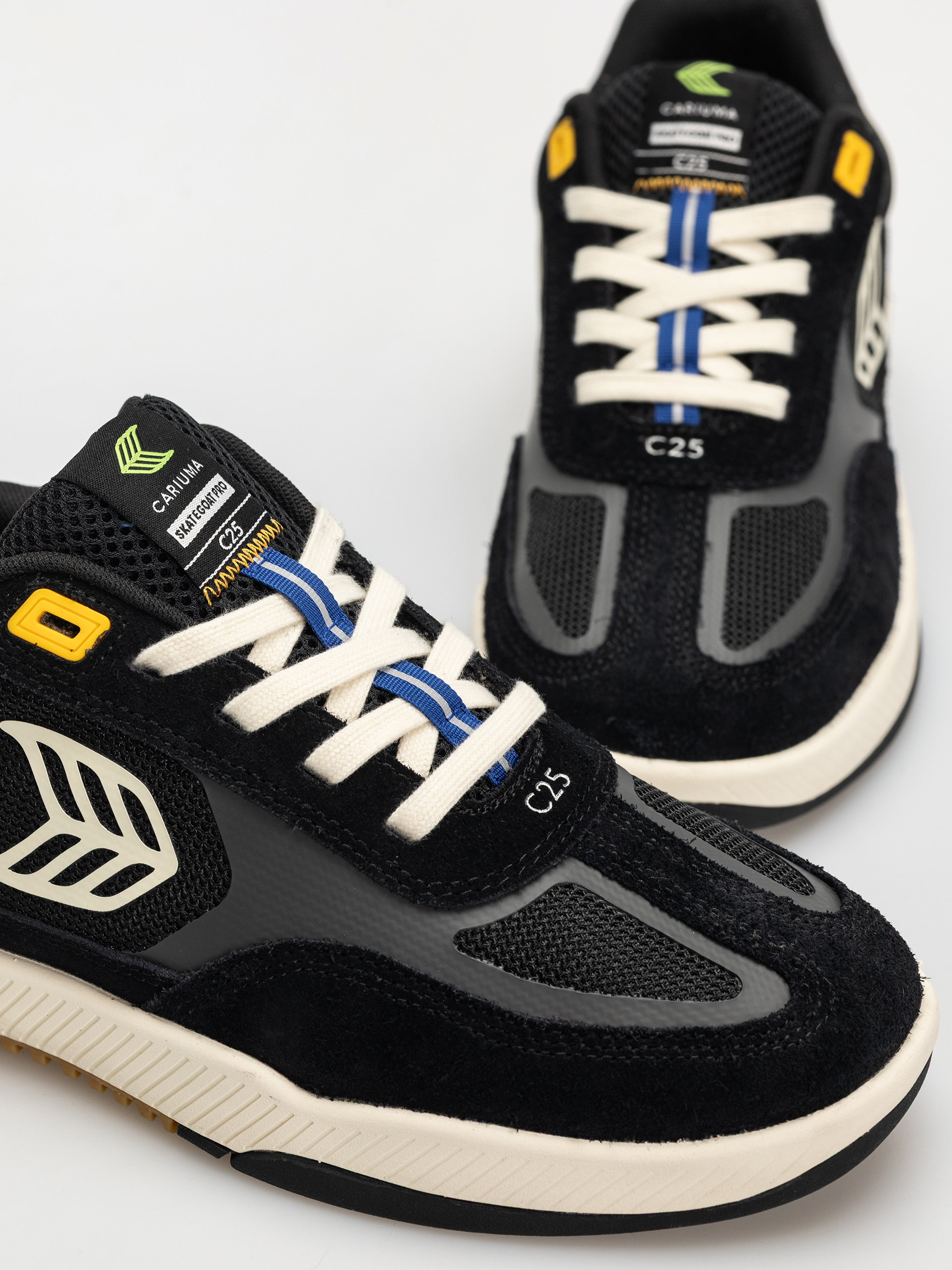 Topánky Cariuma Skategoat C25 Pro (black suede and mesh ivory logo yellow)