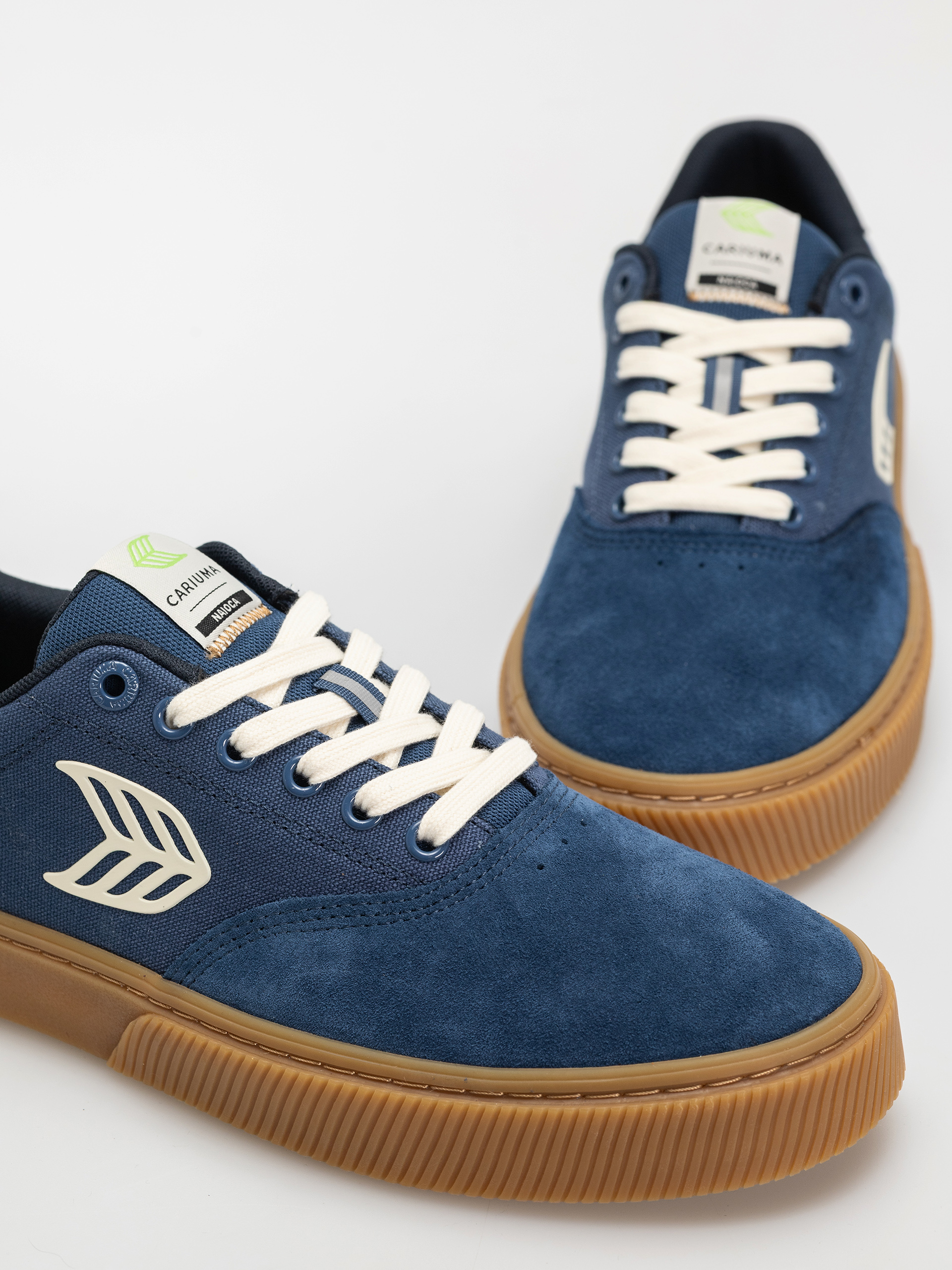 Topánky Cariuma Naioca Pro (gum shadow blue suede and canvas ivory logo navy)