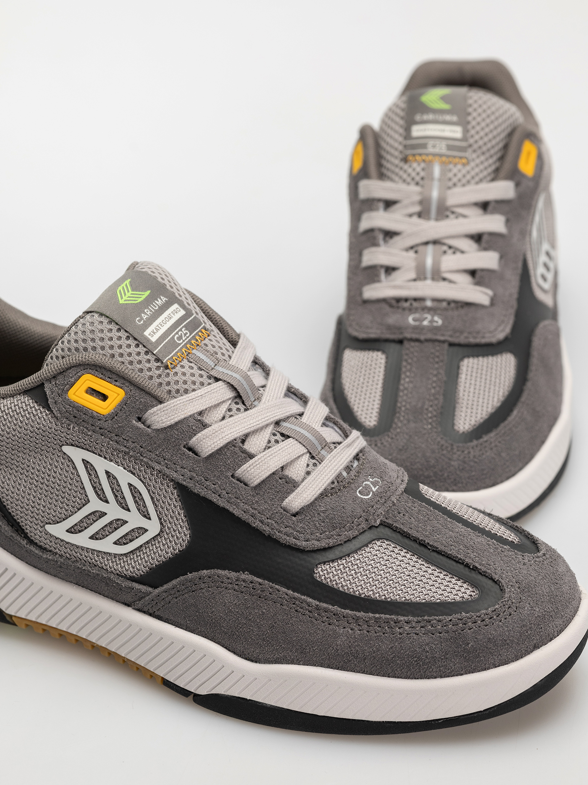 Topánky Cariuma Skategoat C25 Pro (charcoal grey suede light grey mesh ice logo yellow)