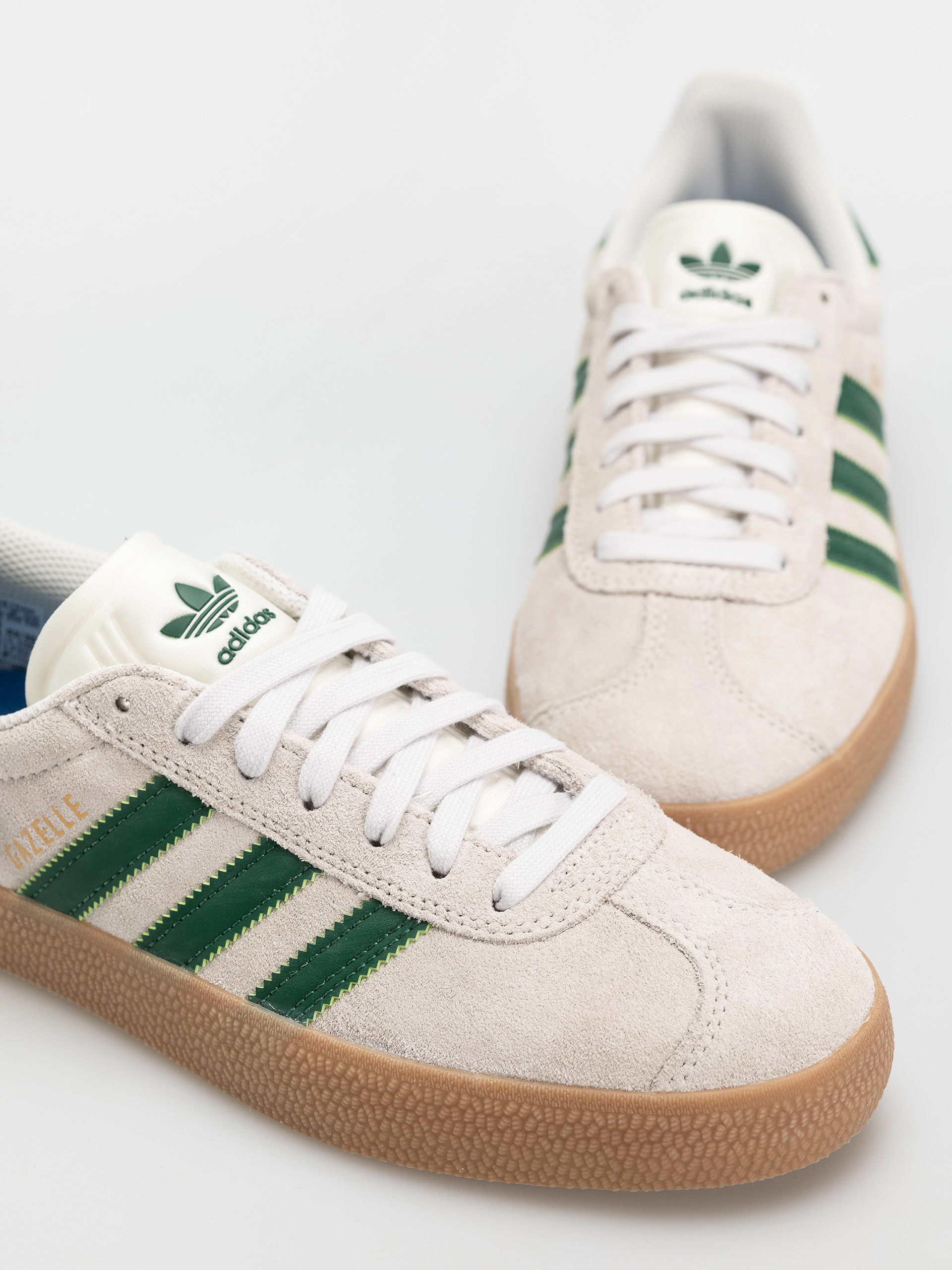 Topánky adidas Gazelle ADV (crywht/crywht/gum4)