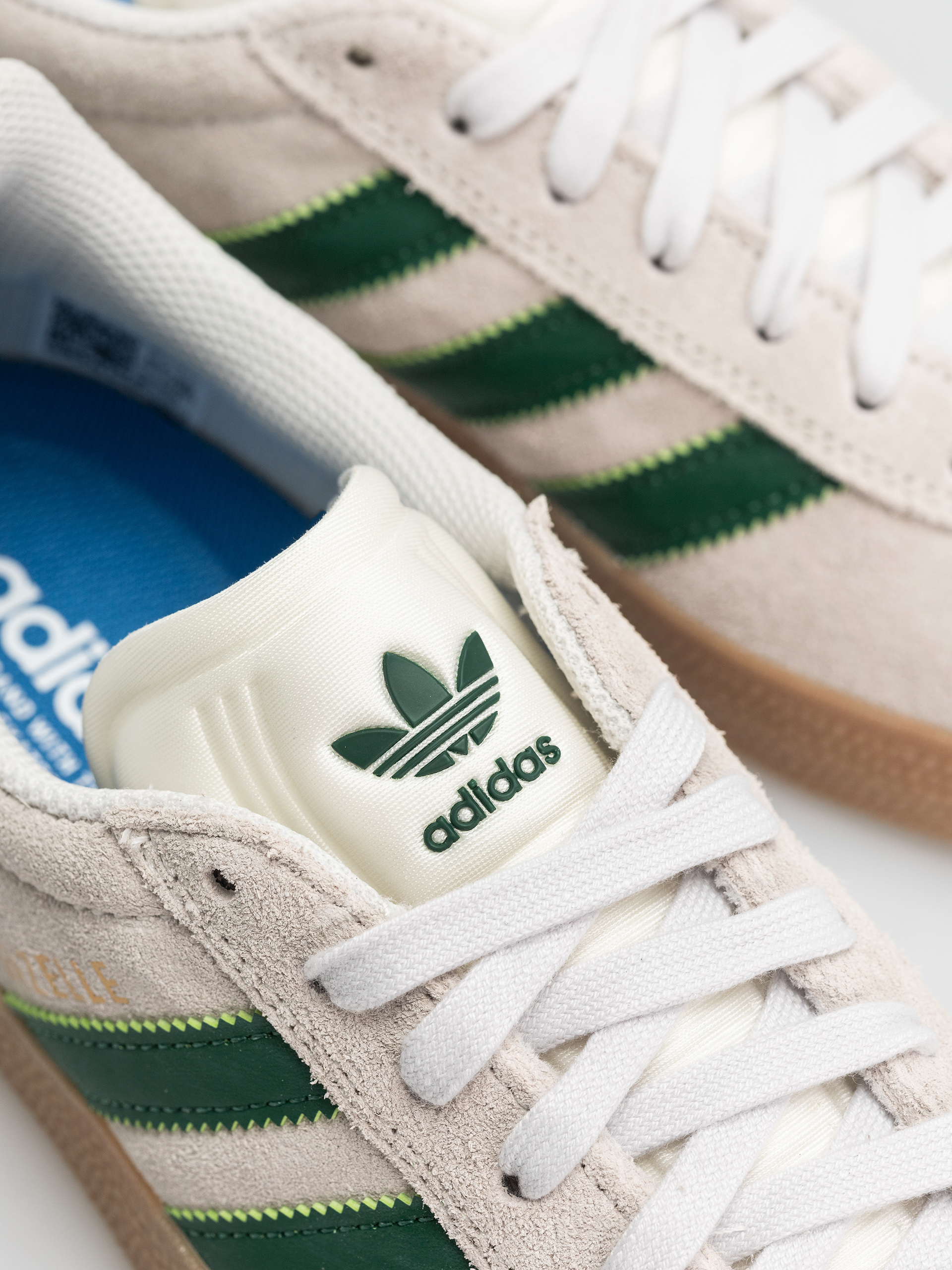 Topánky adidas Gazelle ADV (crywht/crywht/gum4)