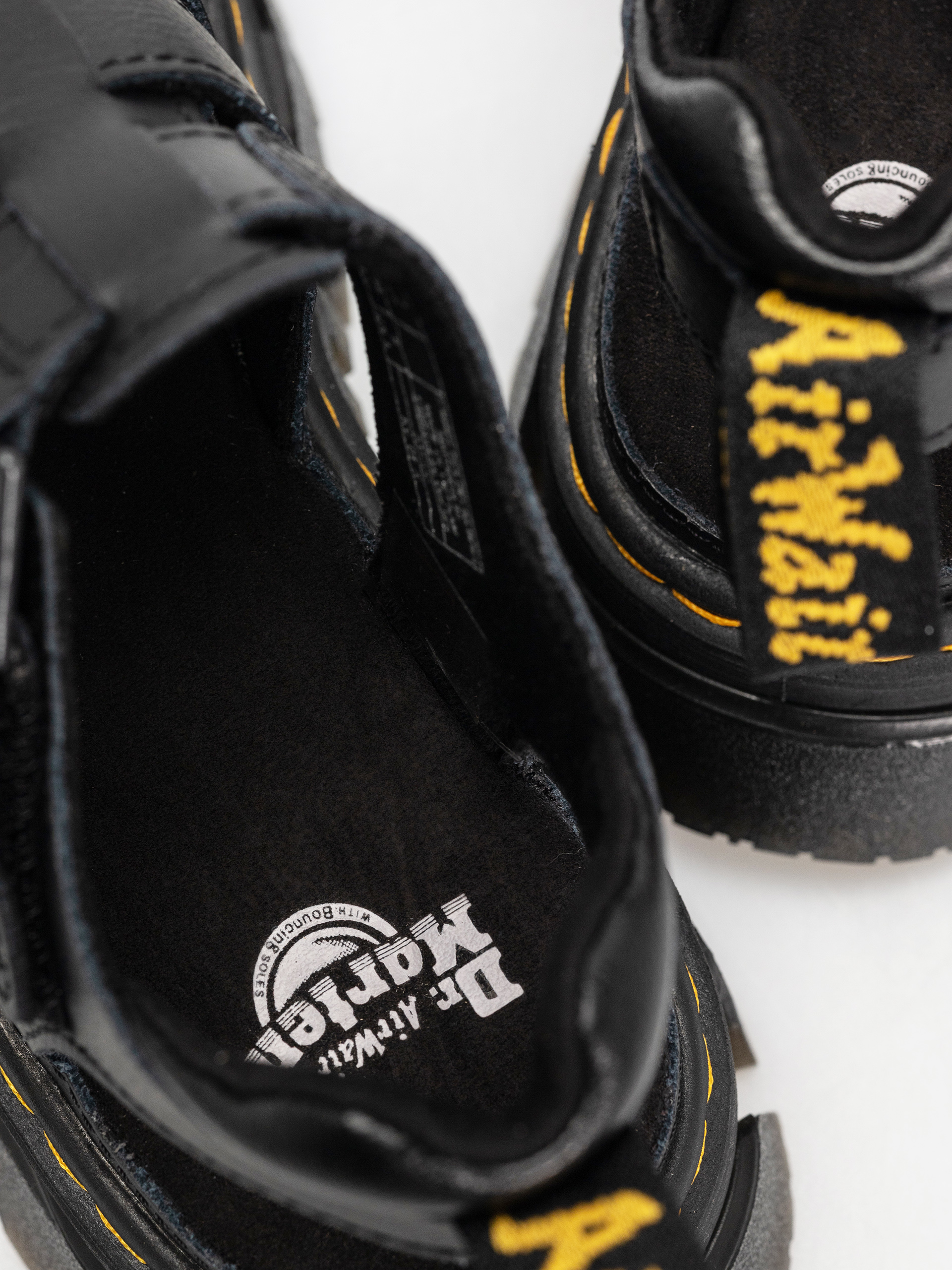 Sandale Dr. Martens Mattison 3 Strap Wmn (black athena)